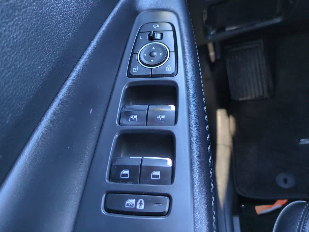 Thumbnail: 2023 Hyundai Santa Fe - 24