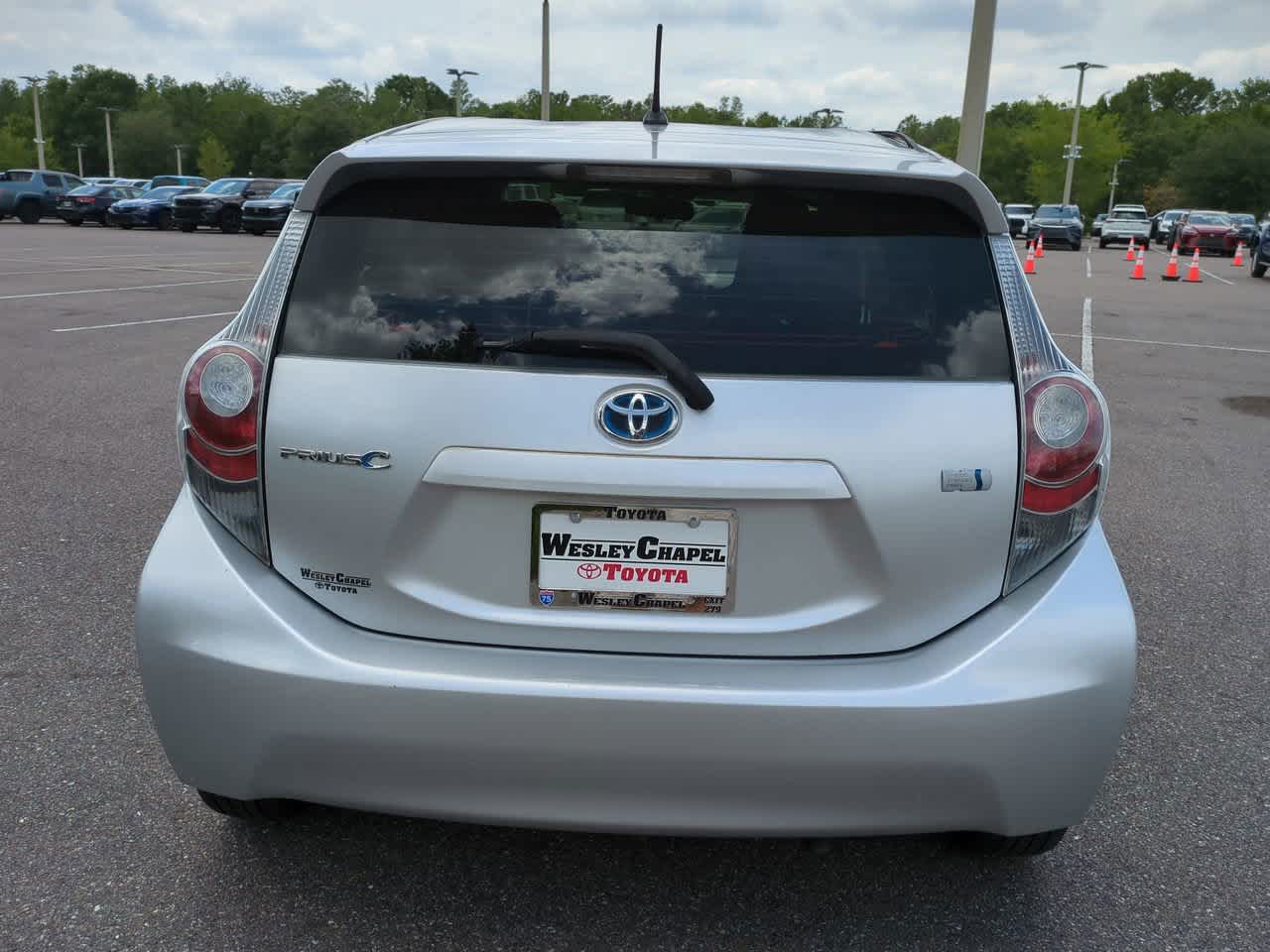 Thumbnail: 2014 Toyota Prius c - 5