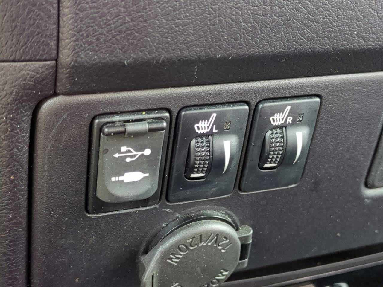 2015 Toyota Sienna Limited 23