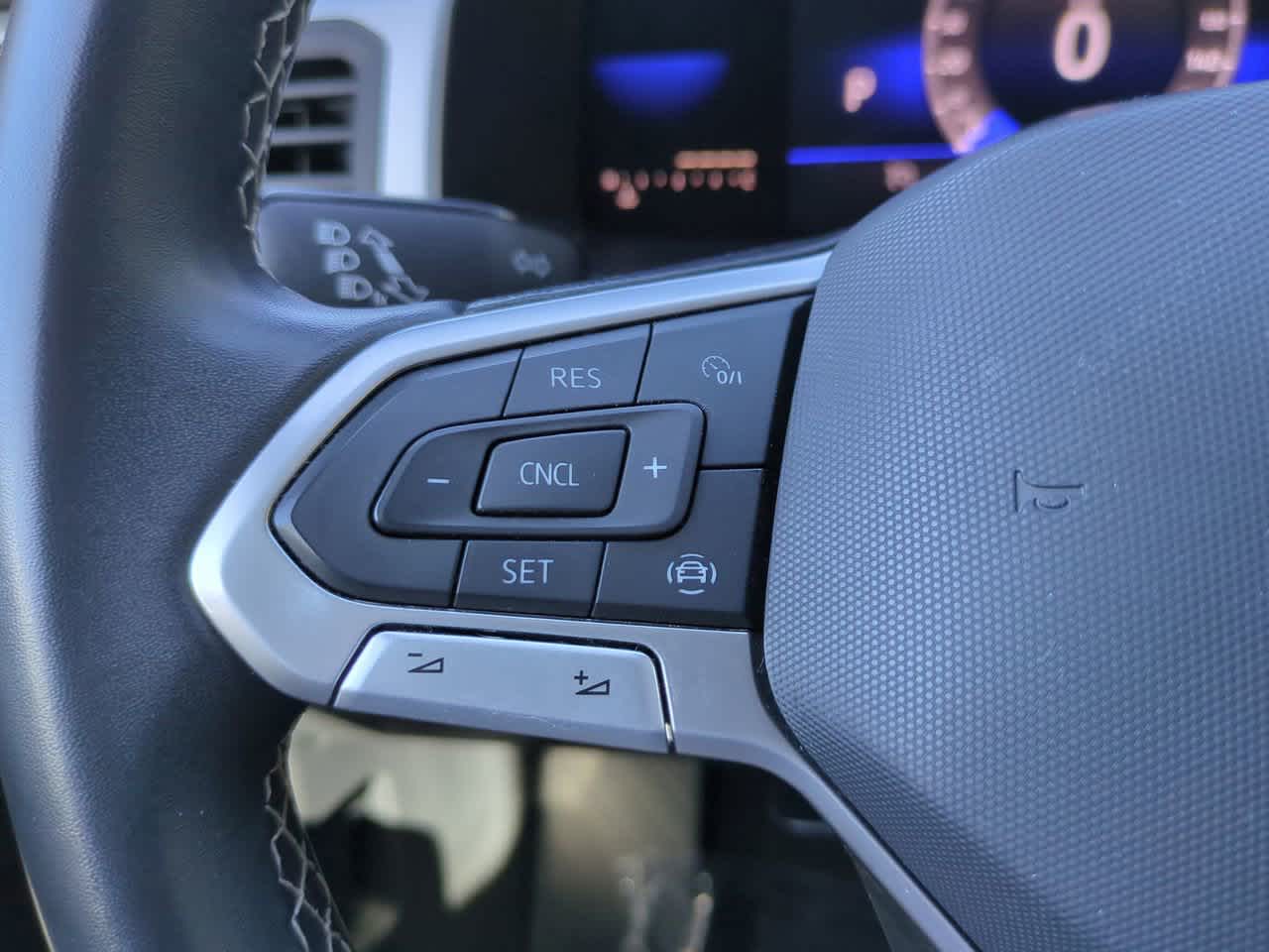 Thumbnail: 2022 Volkswagen Atlas - 24