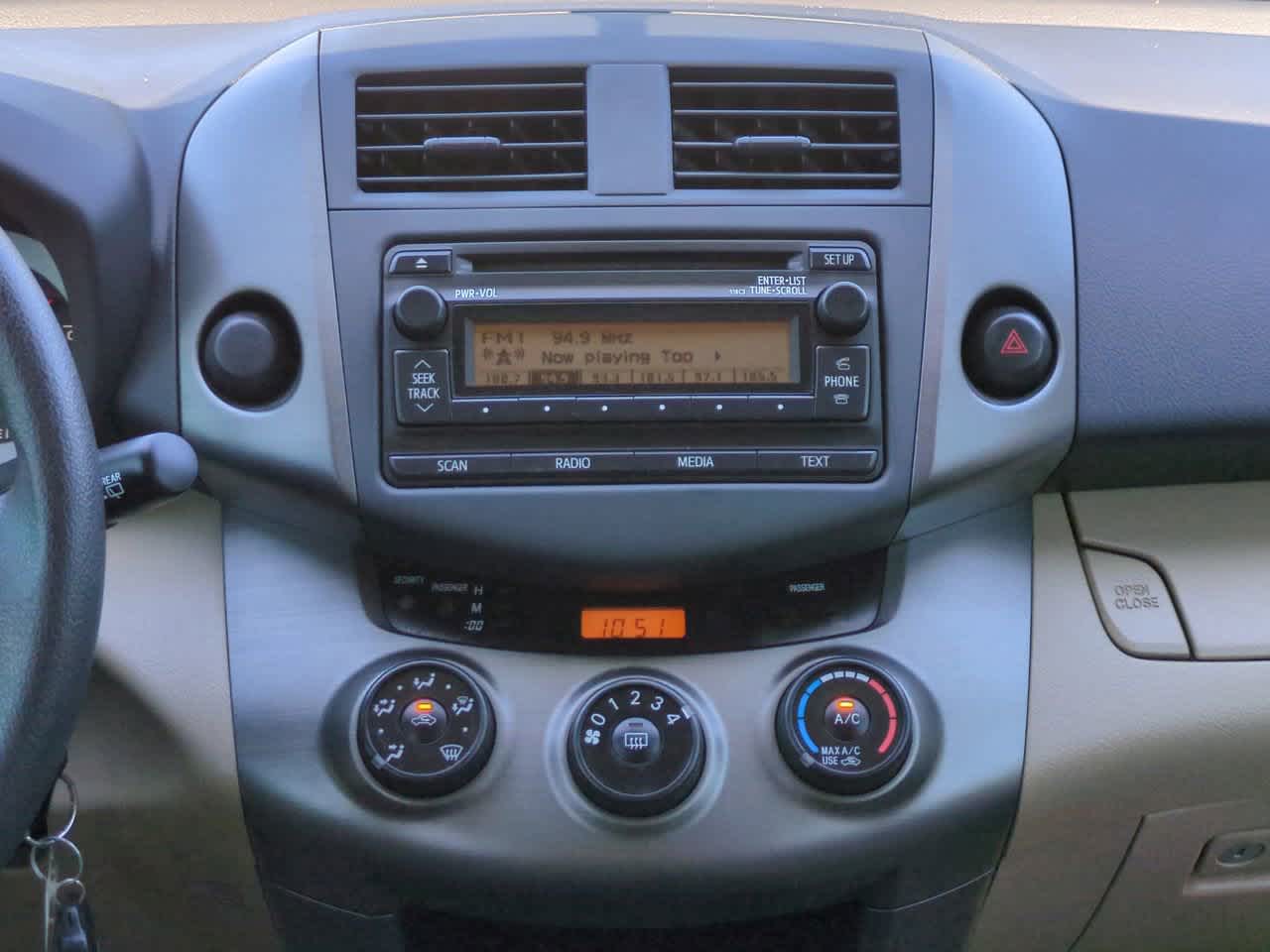 Thumbnail: 2012 Toyota RAV4 - 16