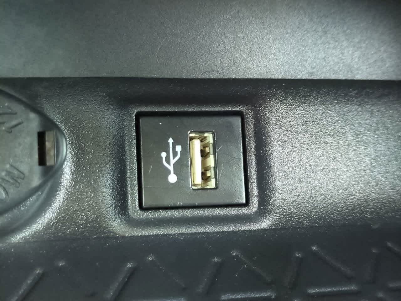 Thumbnail: 2023 Toyota RAV4 - 21