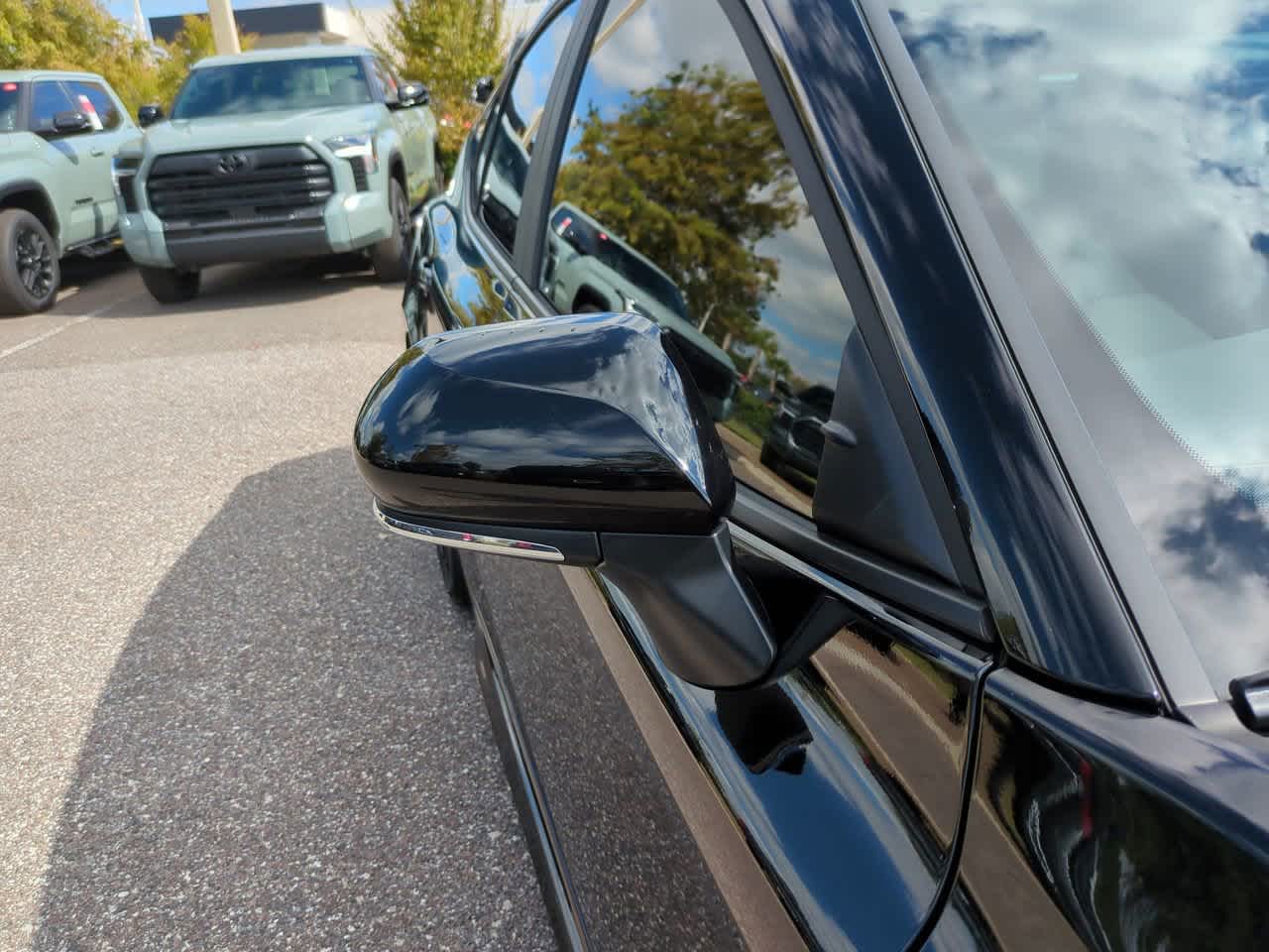 Thumbnail: 2025 Toyota Camry - 12