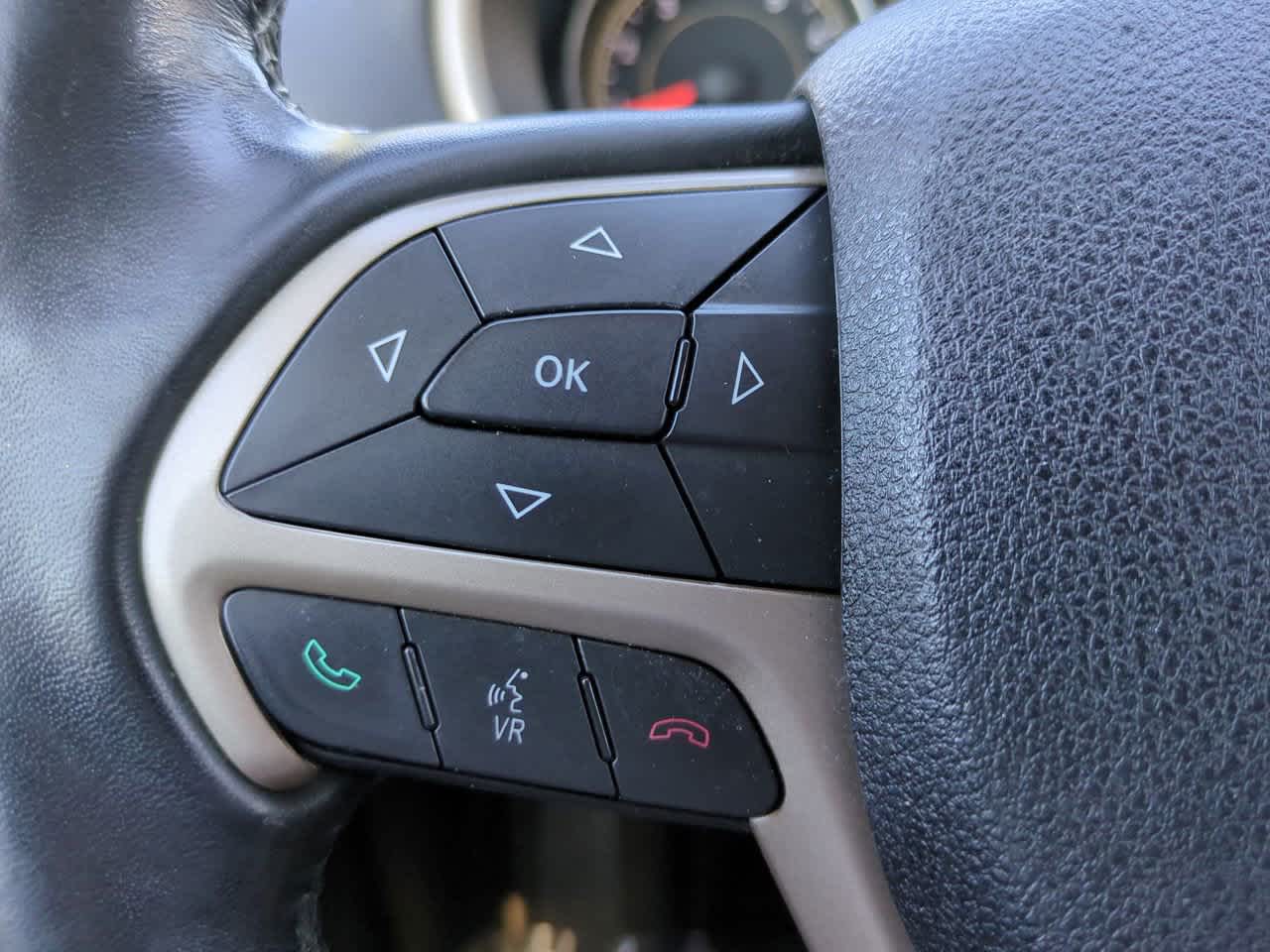 Thumbnail: 2015 Jeep Cherokee - 22