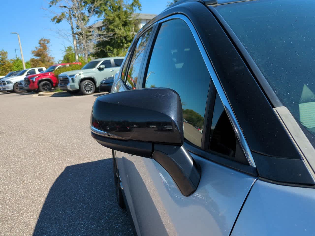 Thumbnail: 2019 Toyota RAV4 - 12