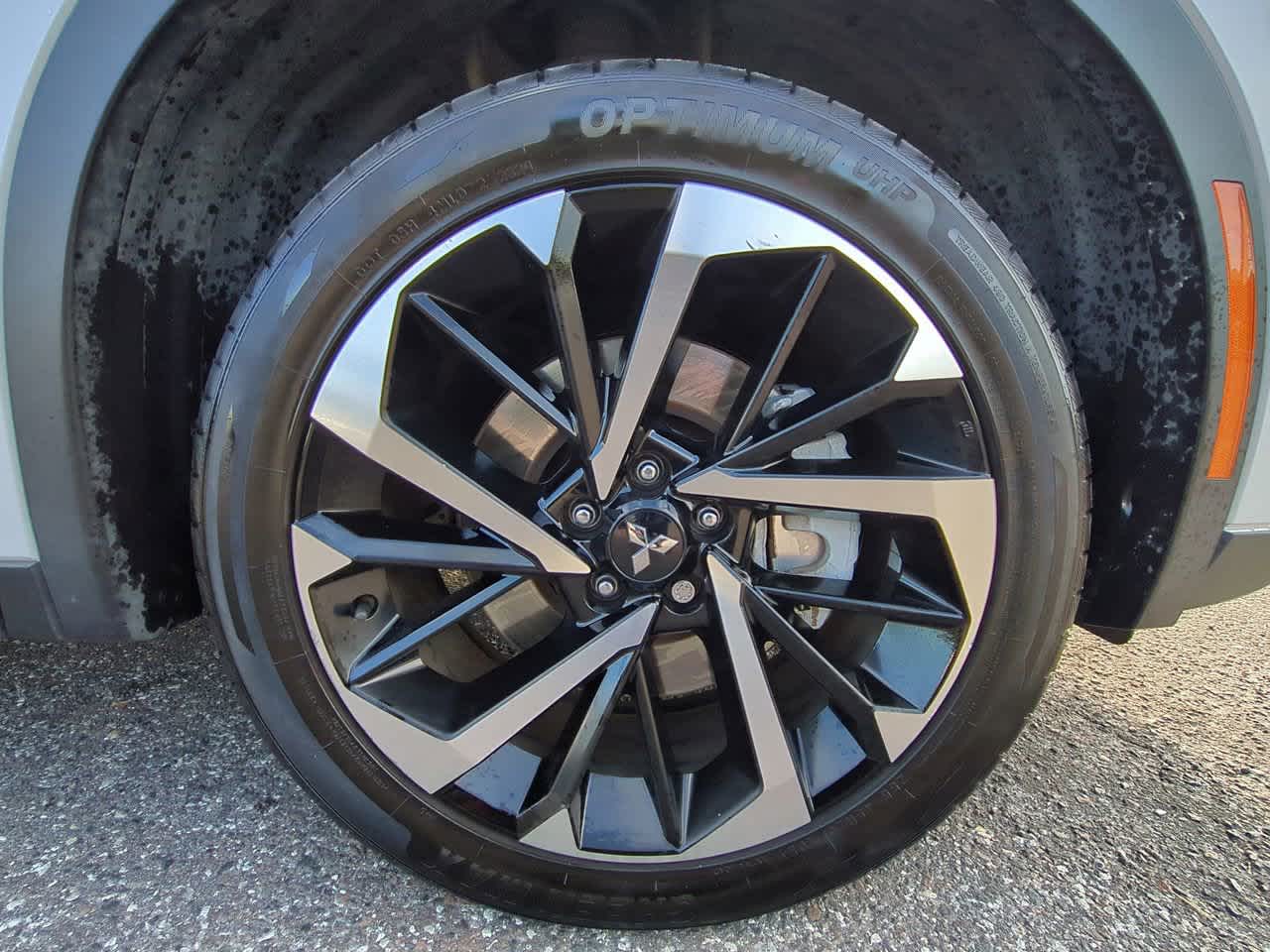 Thumbnail: 2022 Mitsubishi Outlander - 11