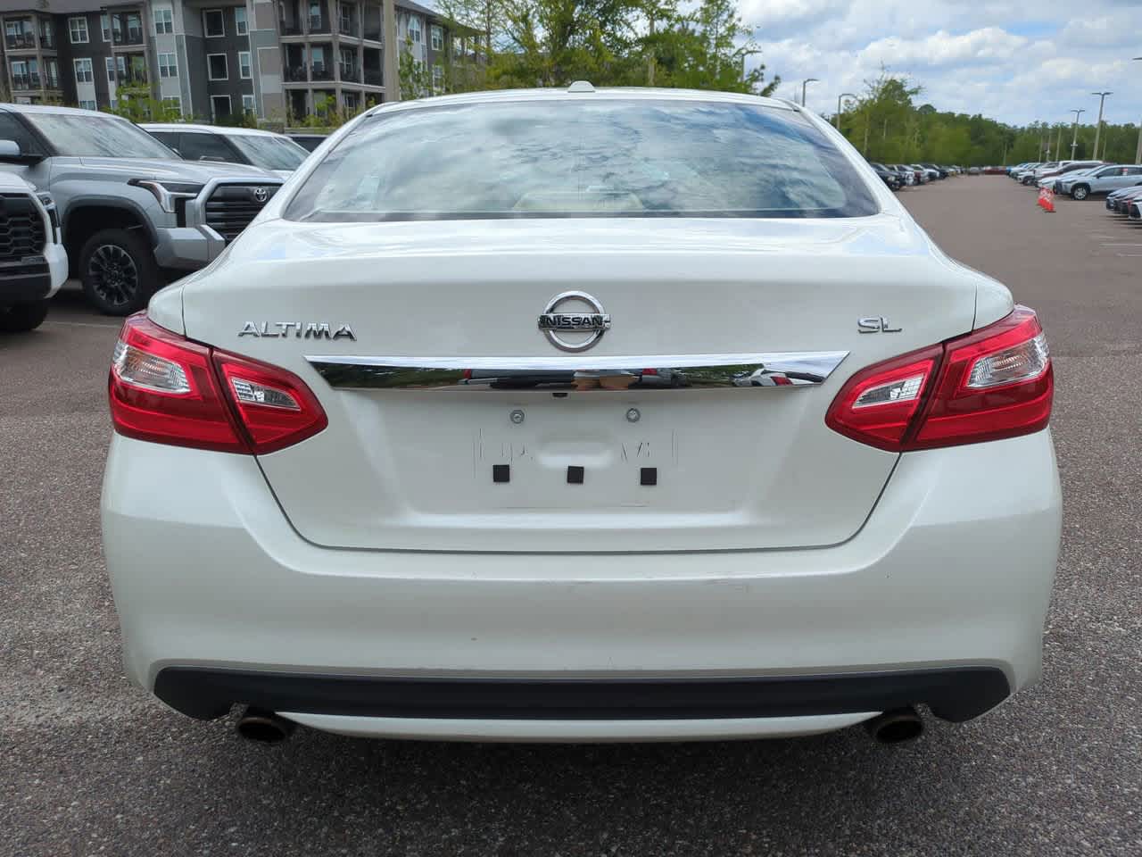 Thumbnail: 2016 Nissan Altima - 5