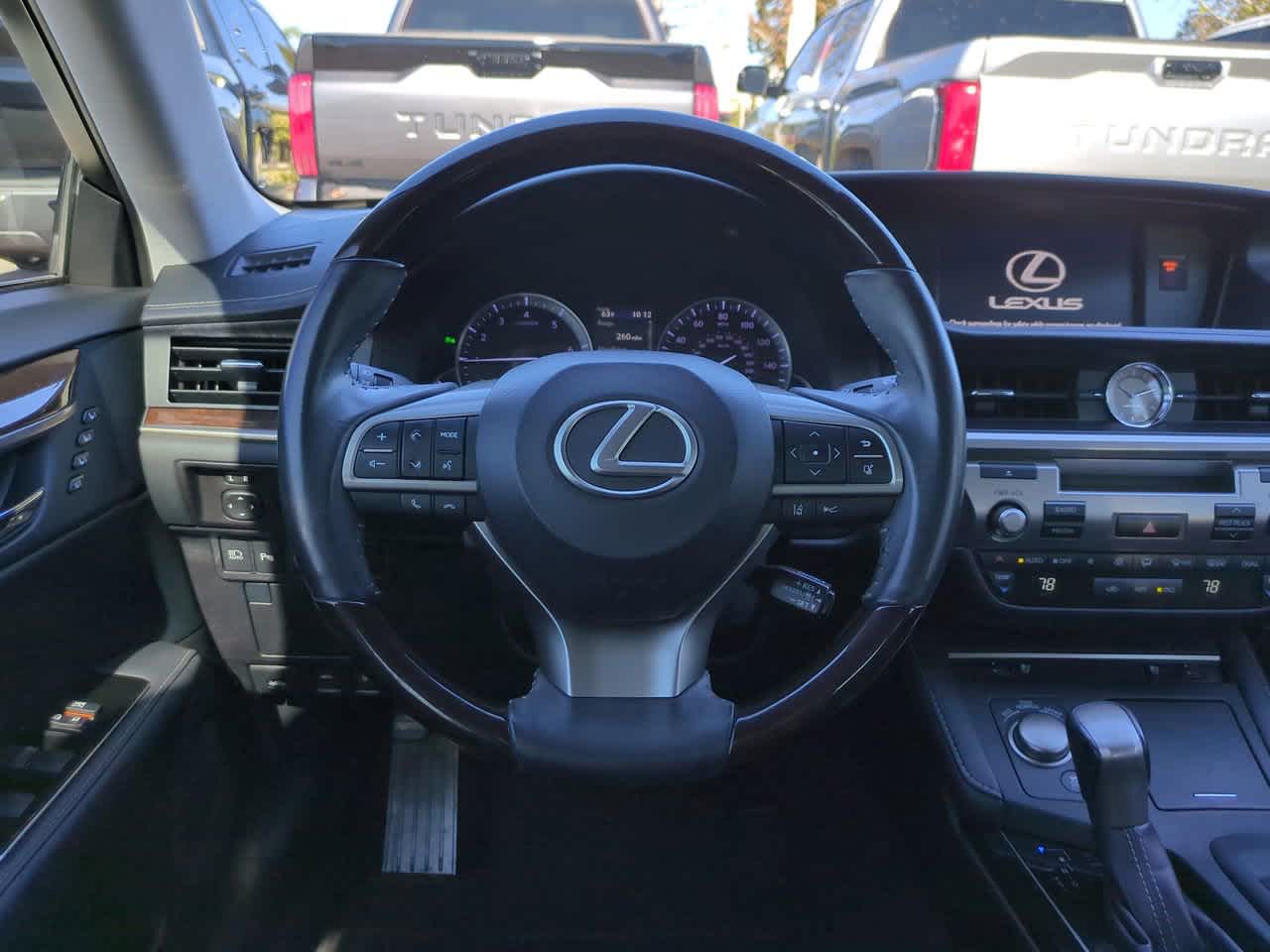 Thumbnail: 2018 Lexus ES - 15