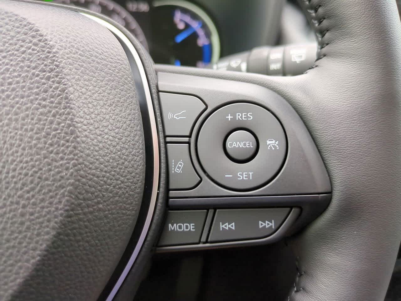 Thumbnail: 2025 Toyota RAV4 - 25