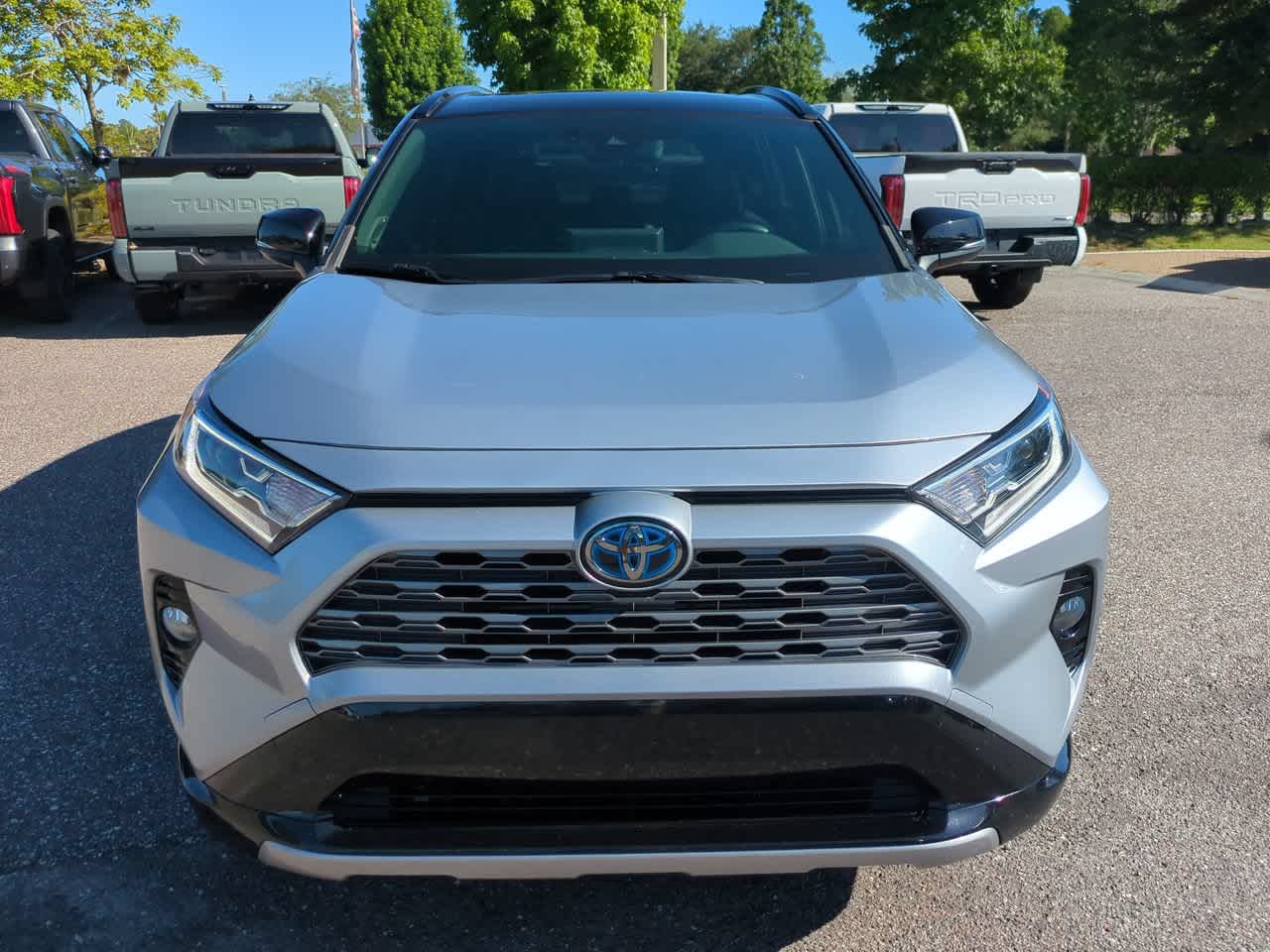 Thumbnail: 2020 Toyota RAV4 - 9