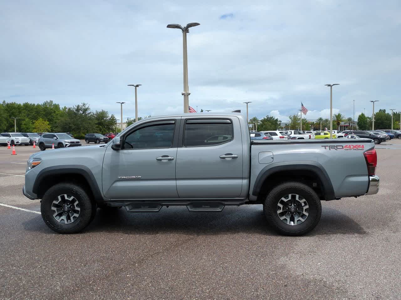 Thumbnail: 2019 Toyota Tacoma - 3