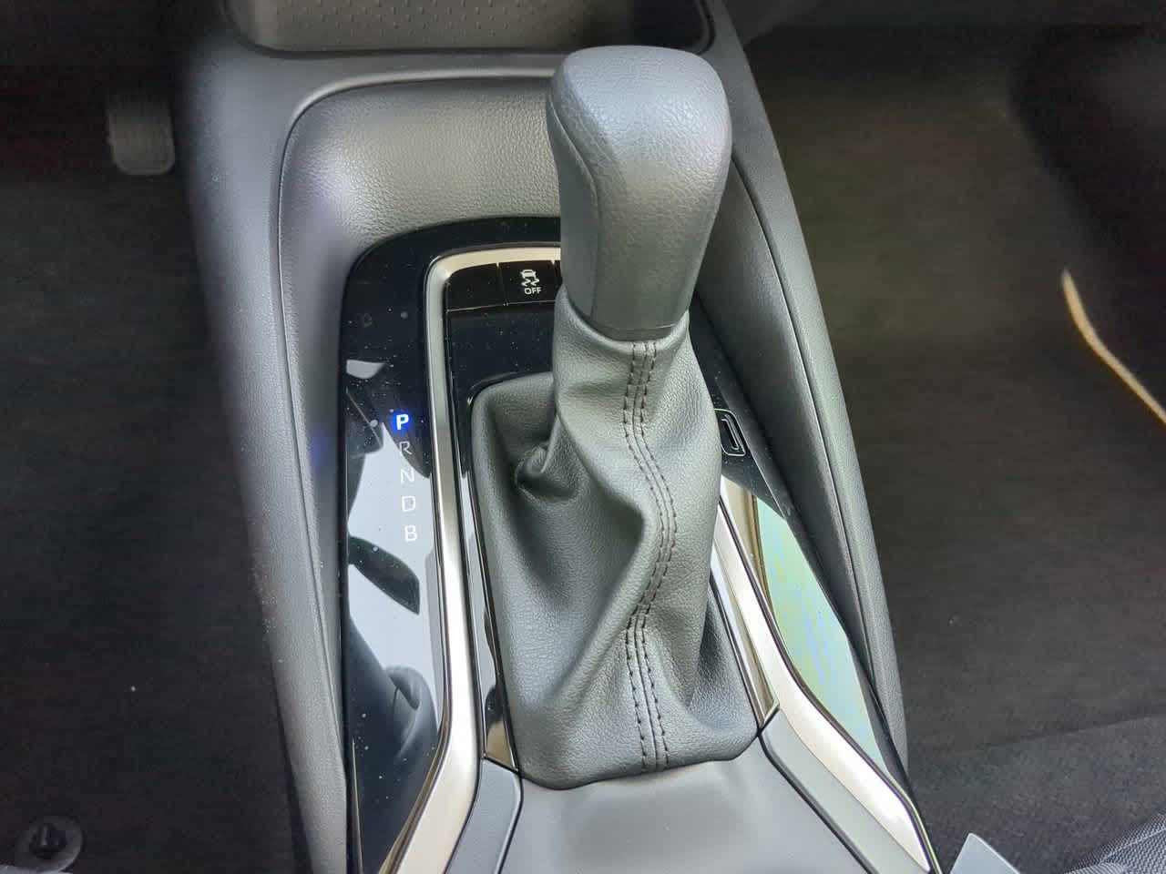 2025 Toyota Corolla LE 19