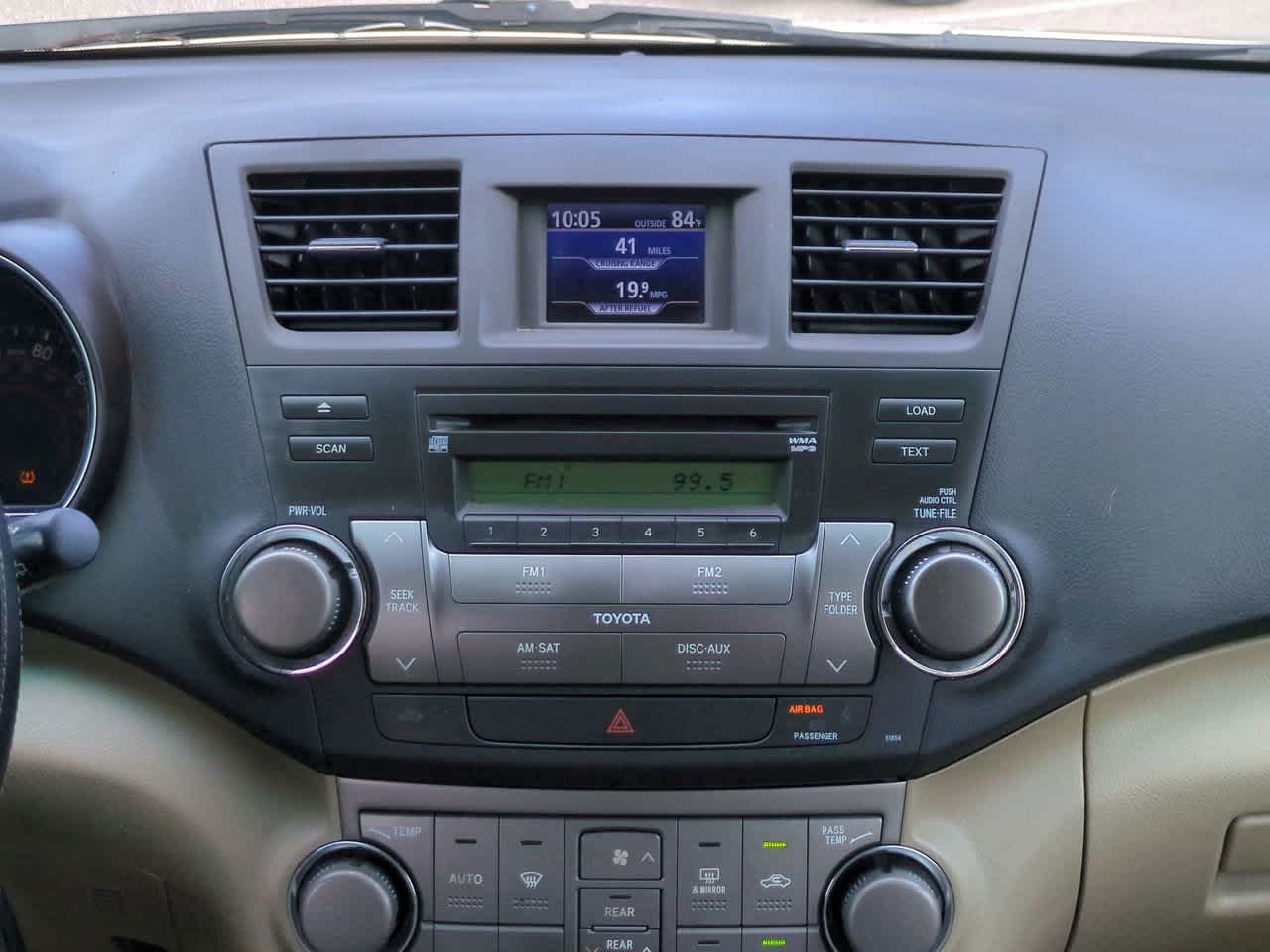 Thumbnail: 2010 Toyota Highlander - 18