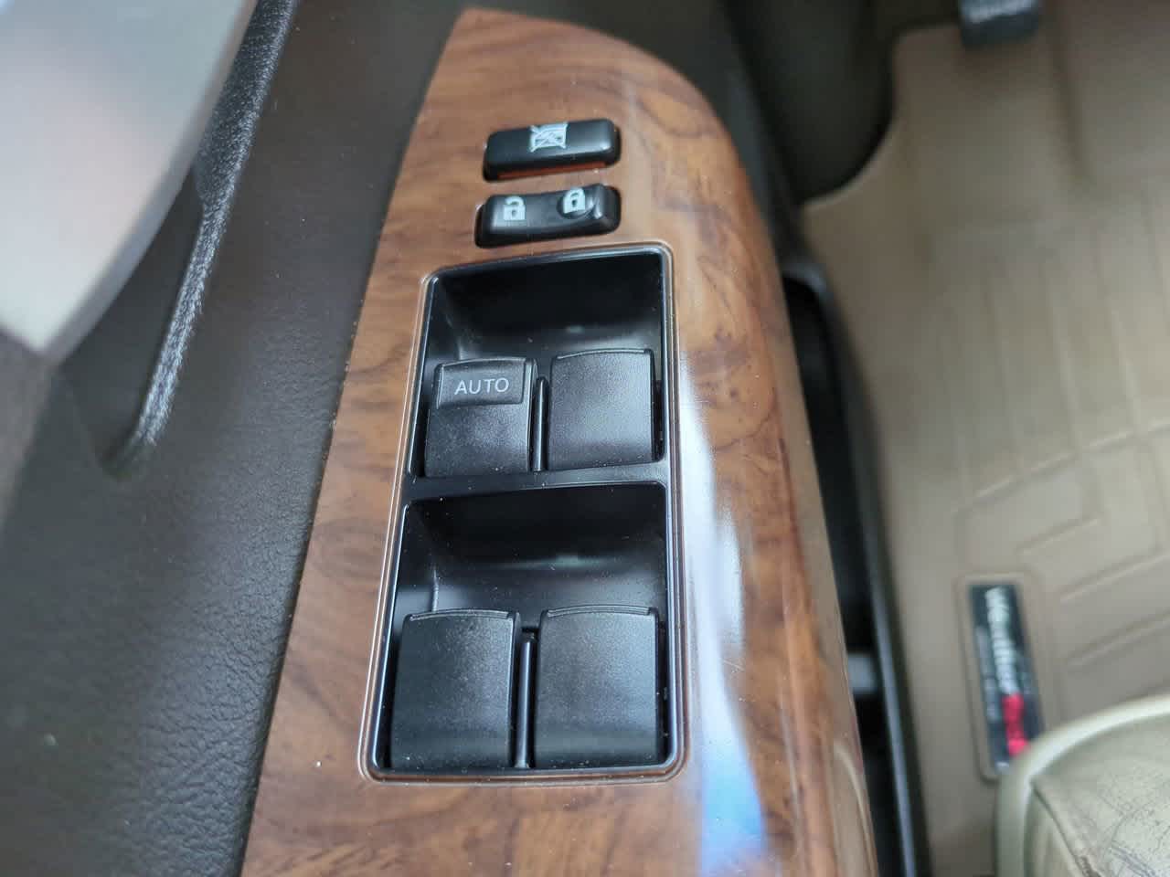 Thumbnail: 2010 Toyota Tundra - 23