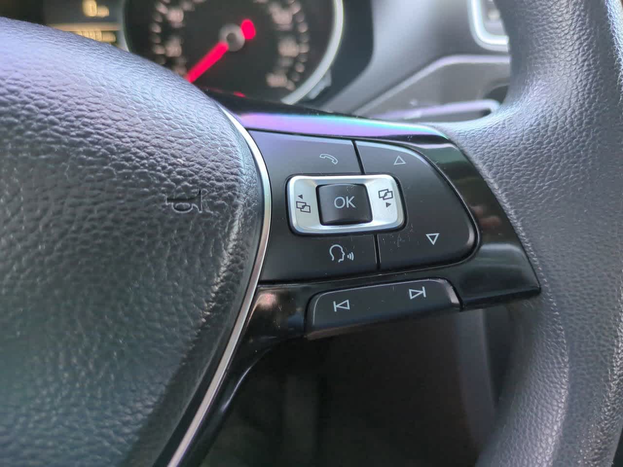 Thumbnail: 2015 Volkswagen Jetta - 23