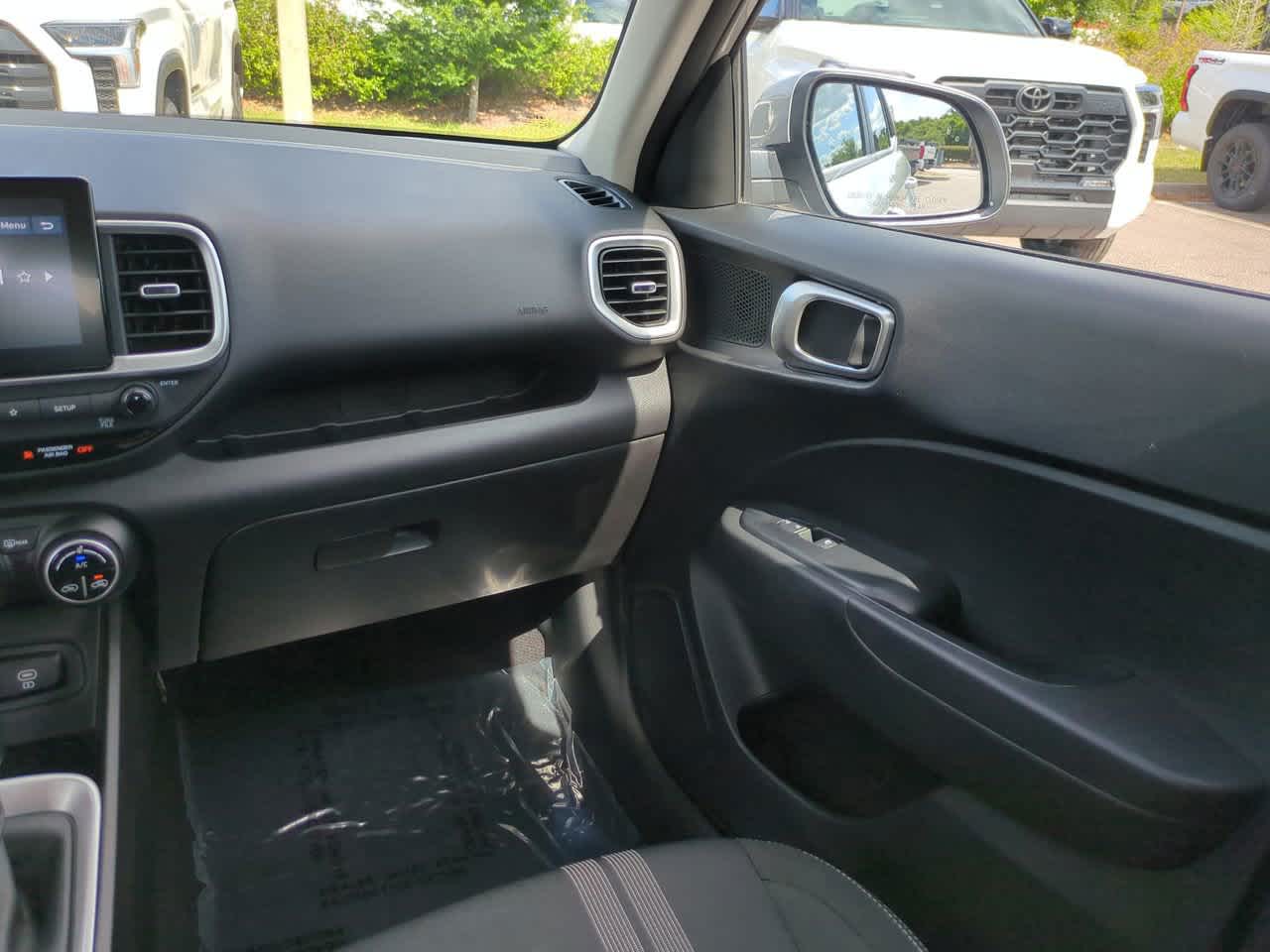 Thumbnail: 2025 Hyundai Venue - 16