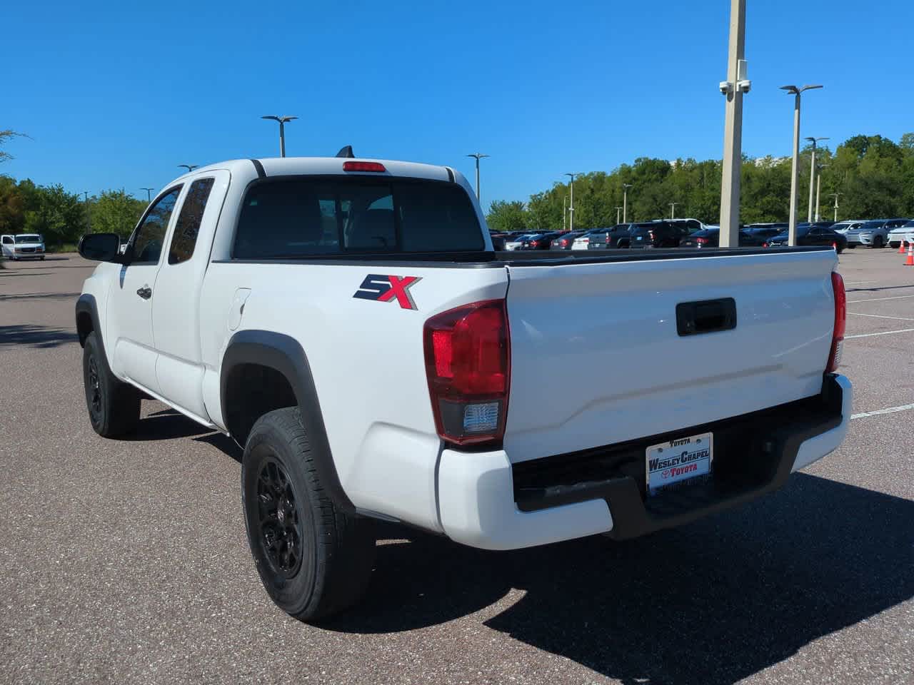 Thumbnail: 2022 Toyota Tacoma - 4