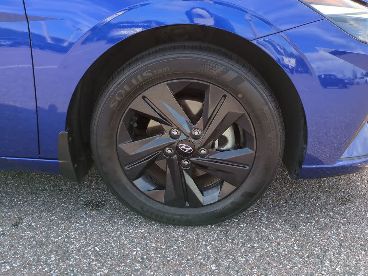 Thumbnail: 2022 Hyundai Elantra - 11