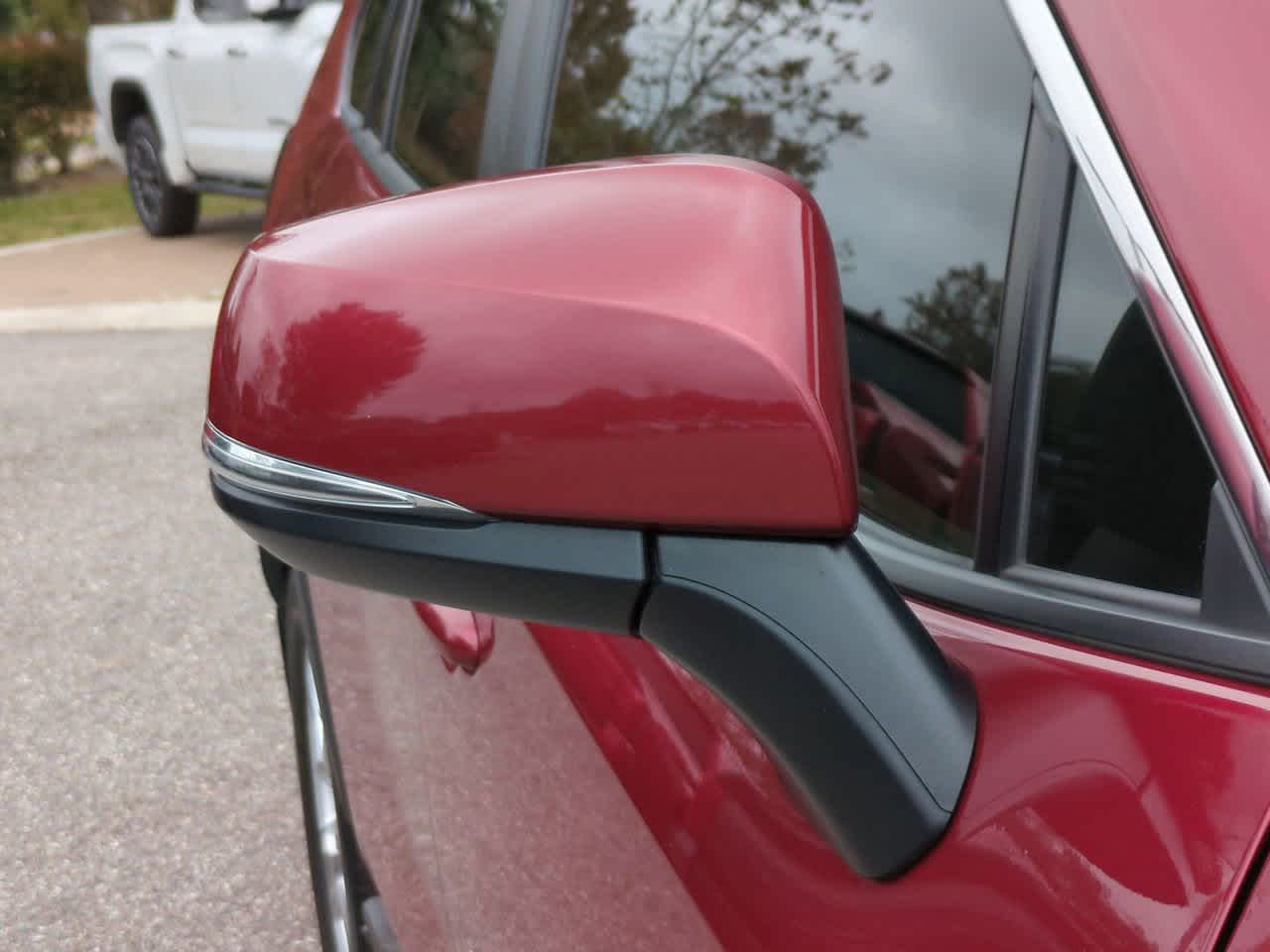 Thumbnail: 2019 Toyota RAV4 - 12