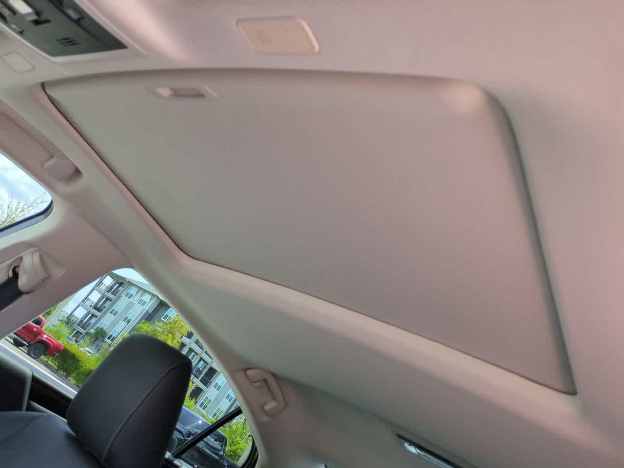 Thumbnail: 2019 Lexus ES - 19