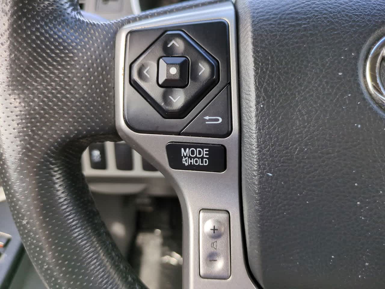 Thumbnail: 2015 Toyota Tacoma - 22