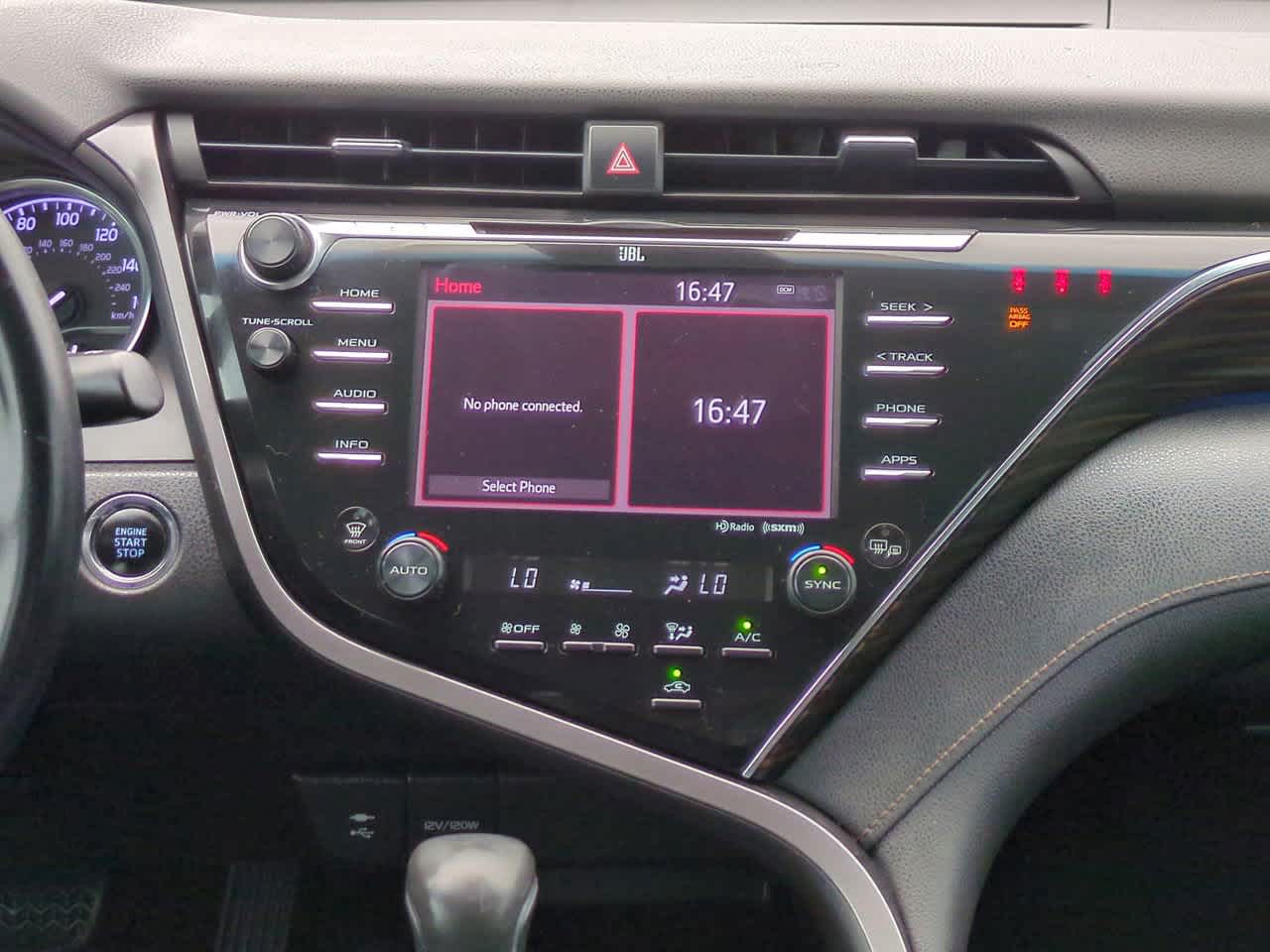 Thumbnail: 2018 Toyota Camry - 17