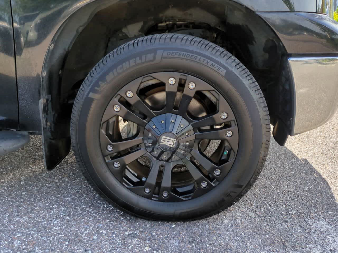 Thumbnail: 2011 Toyota Tundra - 11
