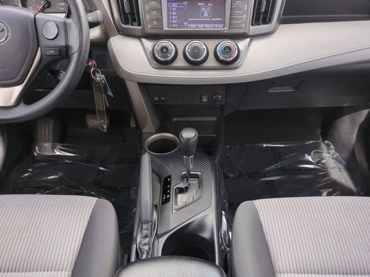 Thumbnail: 2014 Toyota RAV4 - 18