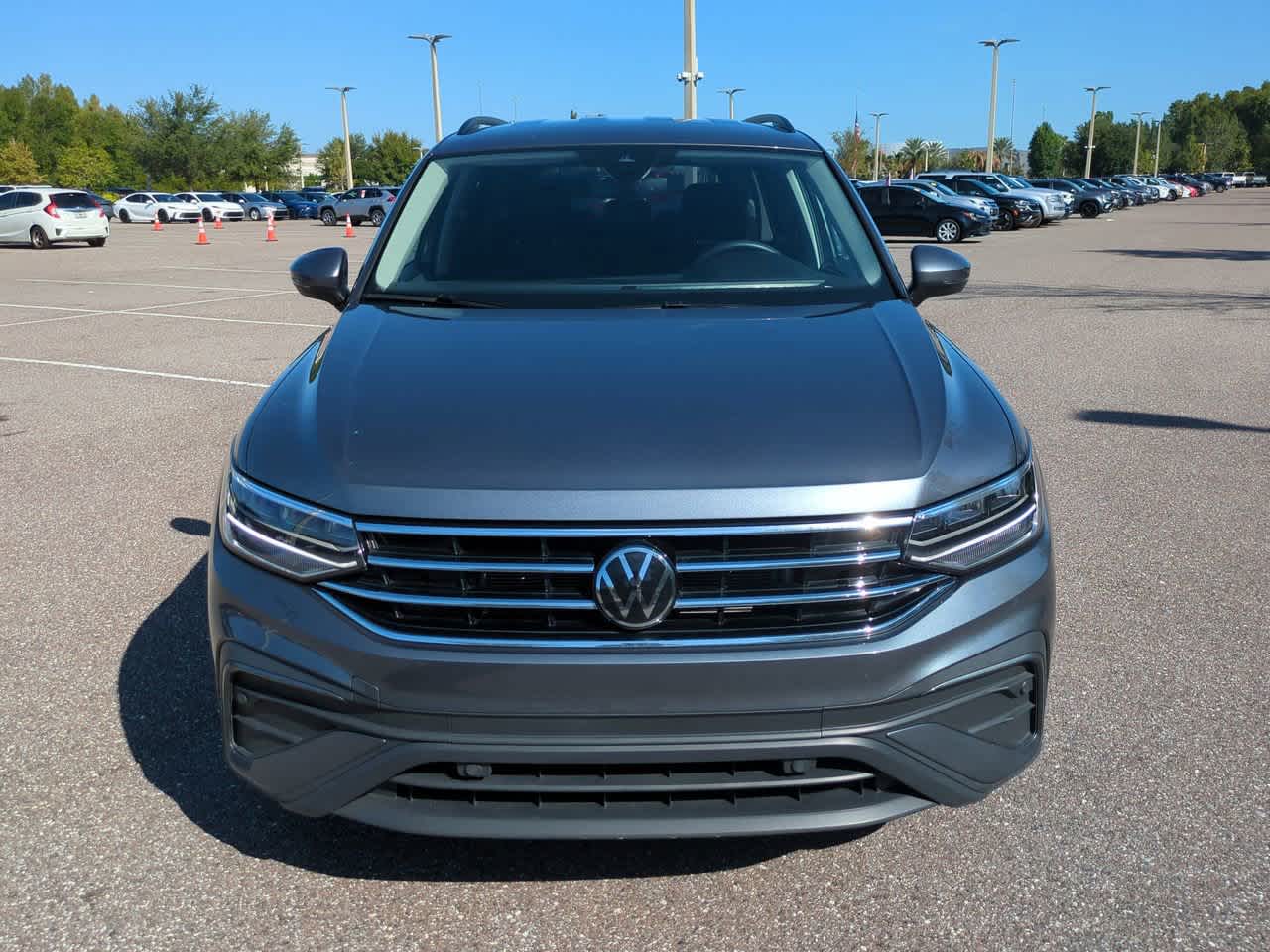 Thumbnail: 2024 Volkswagen Tiguan - 9