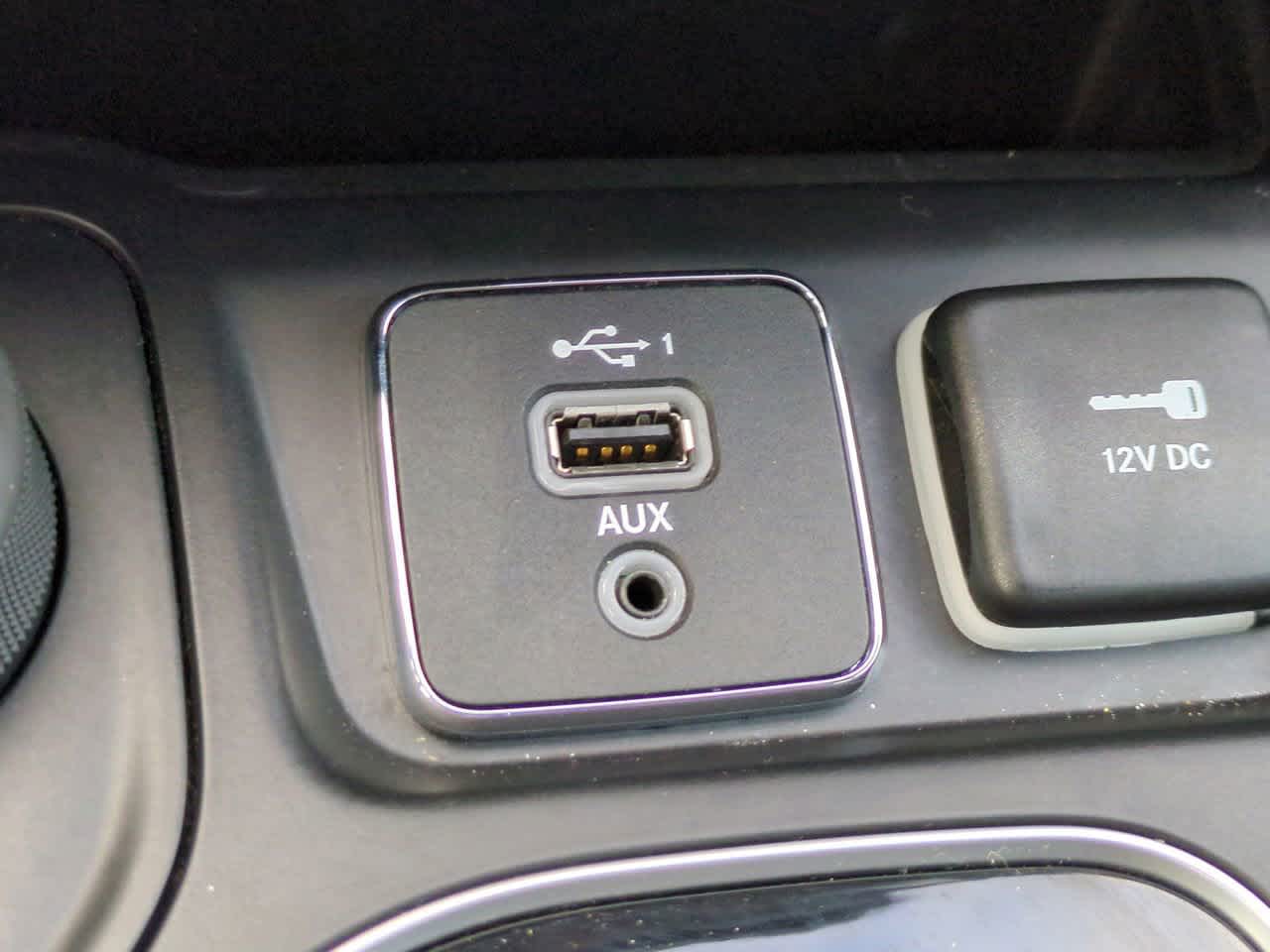 Thumbnail: 2019 Jeep Cherokee - 20