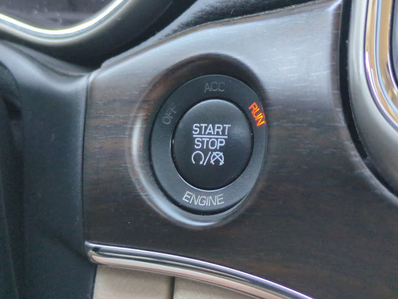 Thumbnail: 2015 Jeep Grand Cherokee - 27