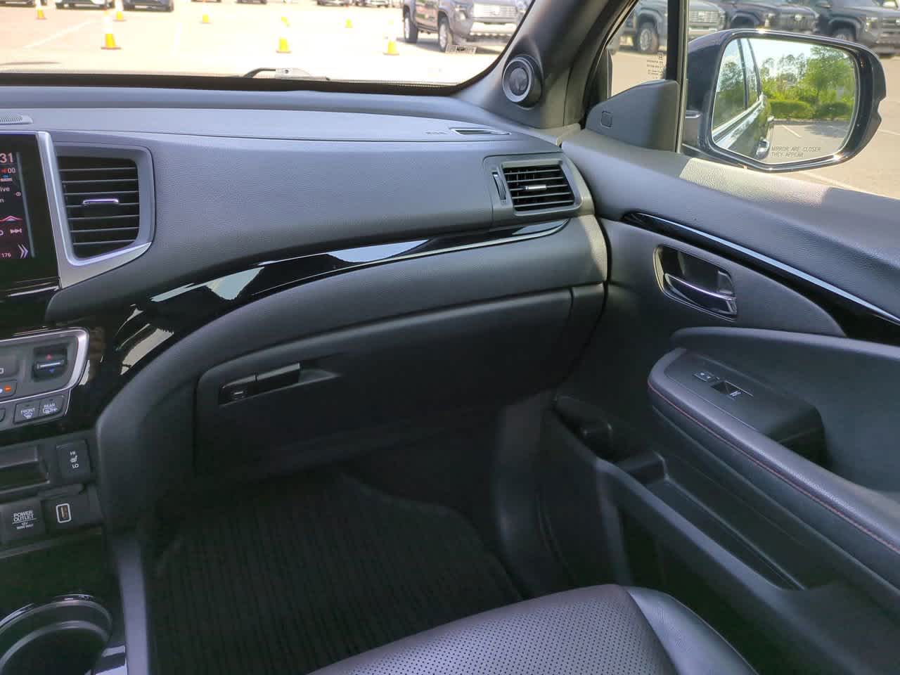 2019 Honda Ridgeline Black Edition 16