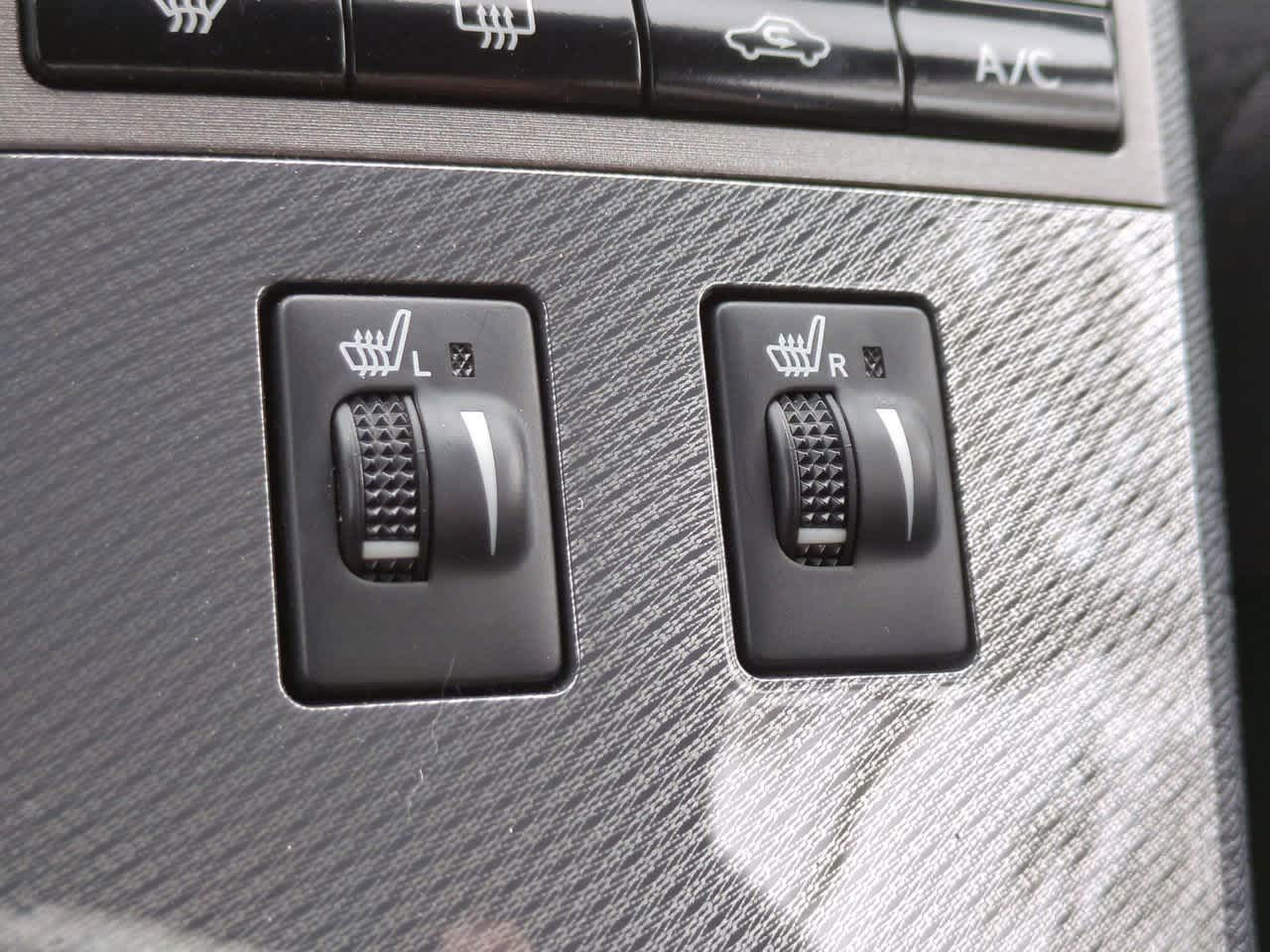 Thumbnail: 2015 Toyota Venza - 22