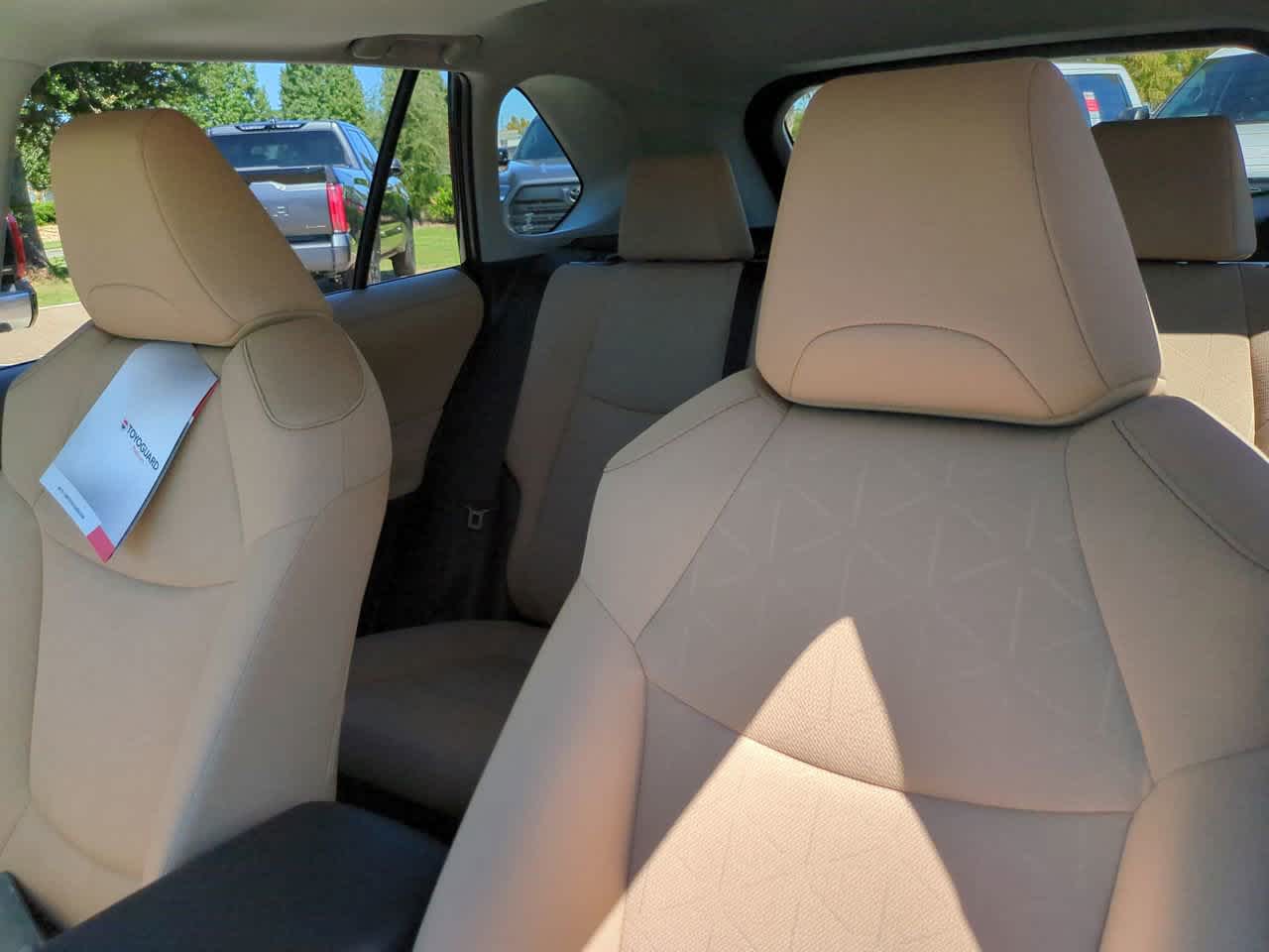 Thumbnail: 2025 Toyota RAV4 - 8