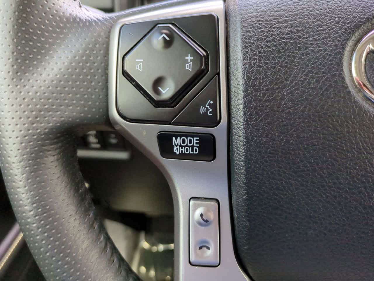 Thumbnail: 2022 Toyota 4Runner - 25