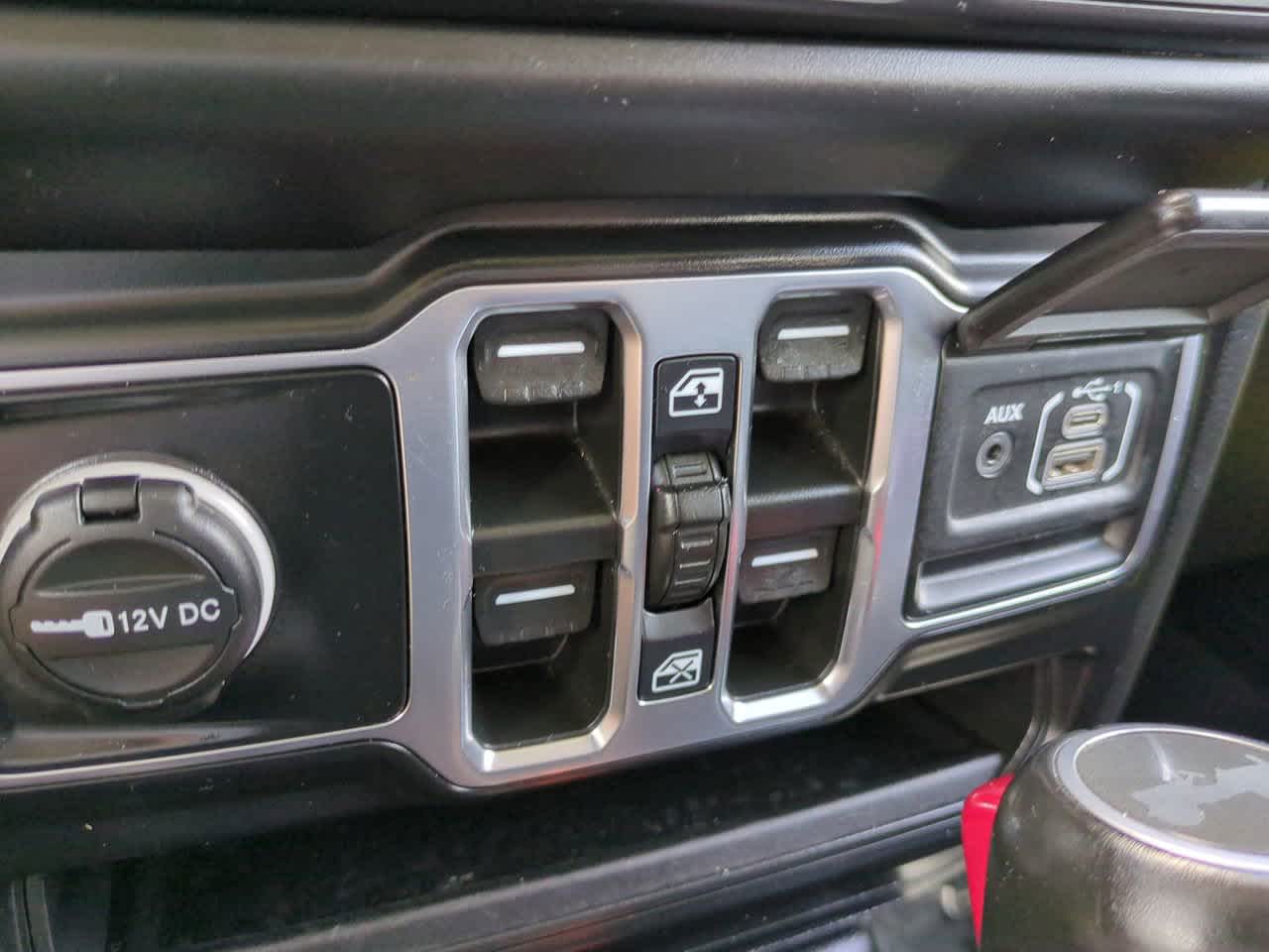 Thumbnail: 2023 Jeep Wrangler - 23