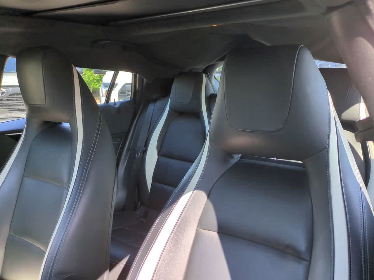 Thumbnail: 2017 INFINITI QX30 - 8