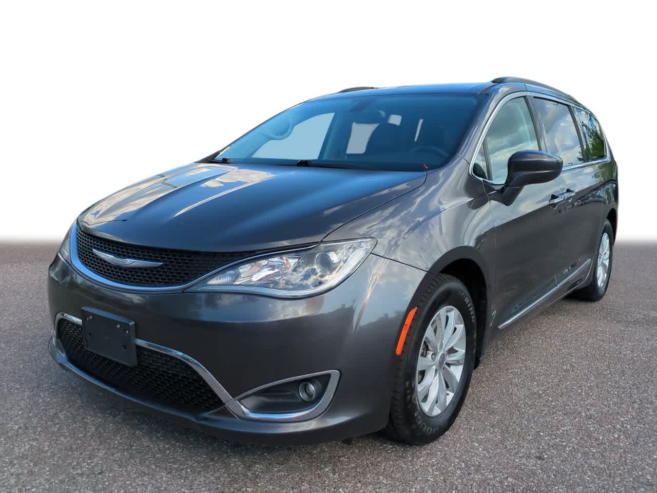 2017 Chrysler Pacifica Touring L -
                  Wesley Chapel, FL
