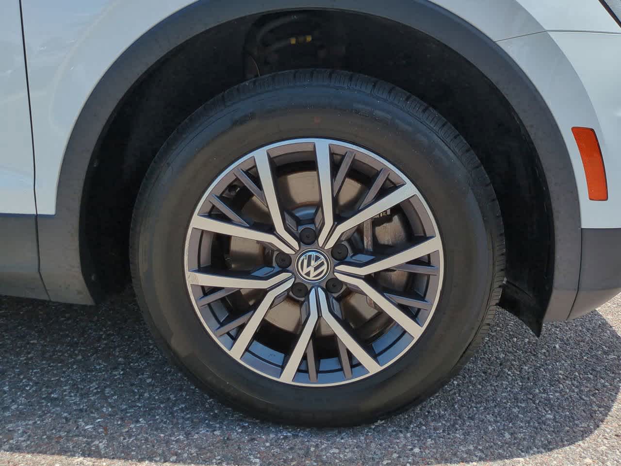 Thumbnail: 2021 Volkswagen Tiguan - 11