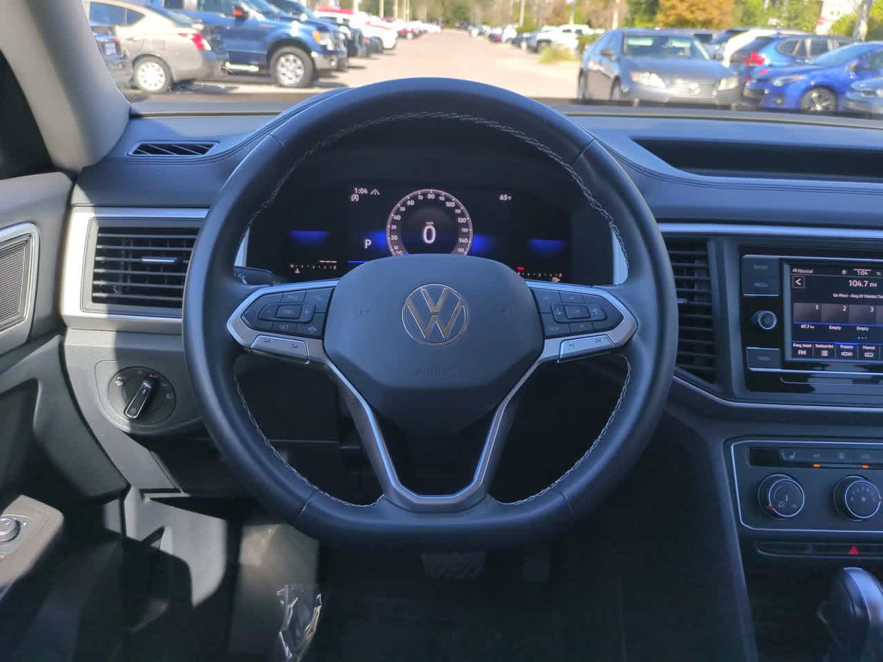 Thumbnail: 2022 Volkswagen Atlas - 16