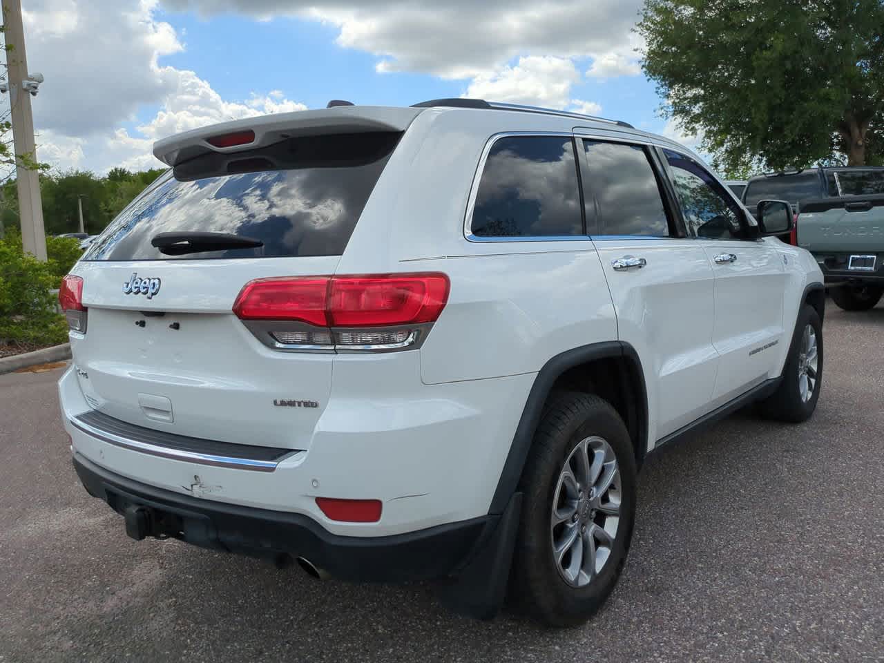 Thumbnail: 2015 Jeep Grand Cherokee - 6