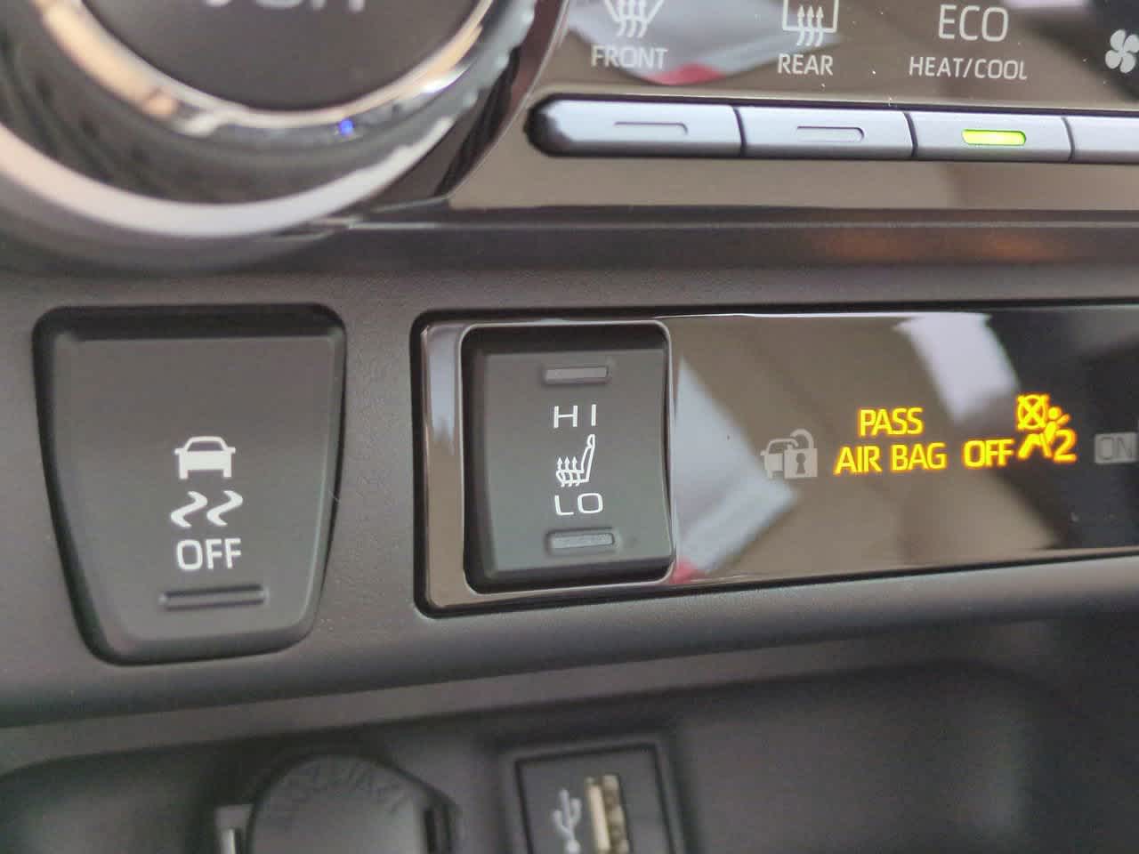 Thumbnail: 2025 Toyota RAV4 - 22