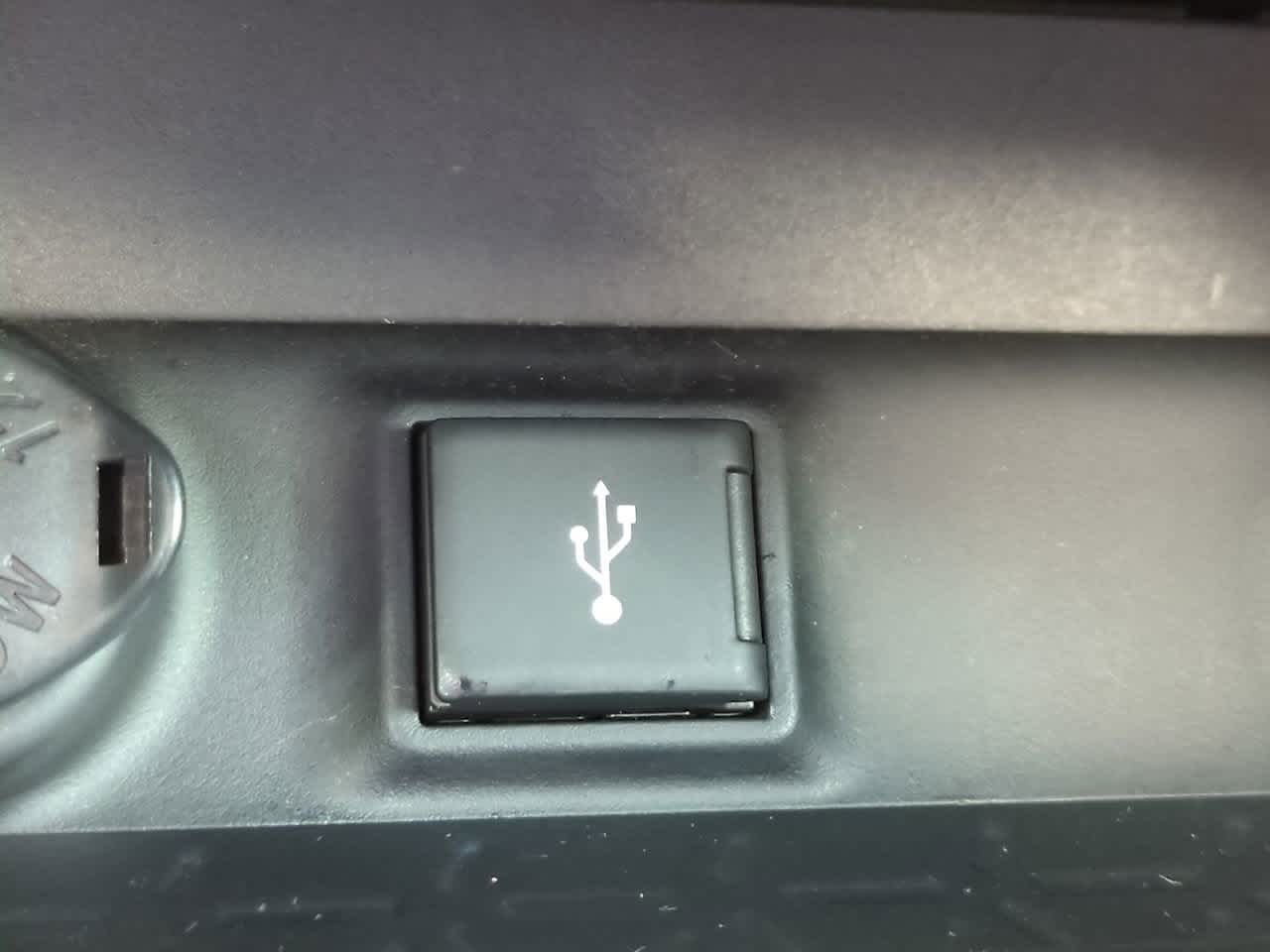 Thumbnail: 2020 Toyota RAV4 - 22