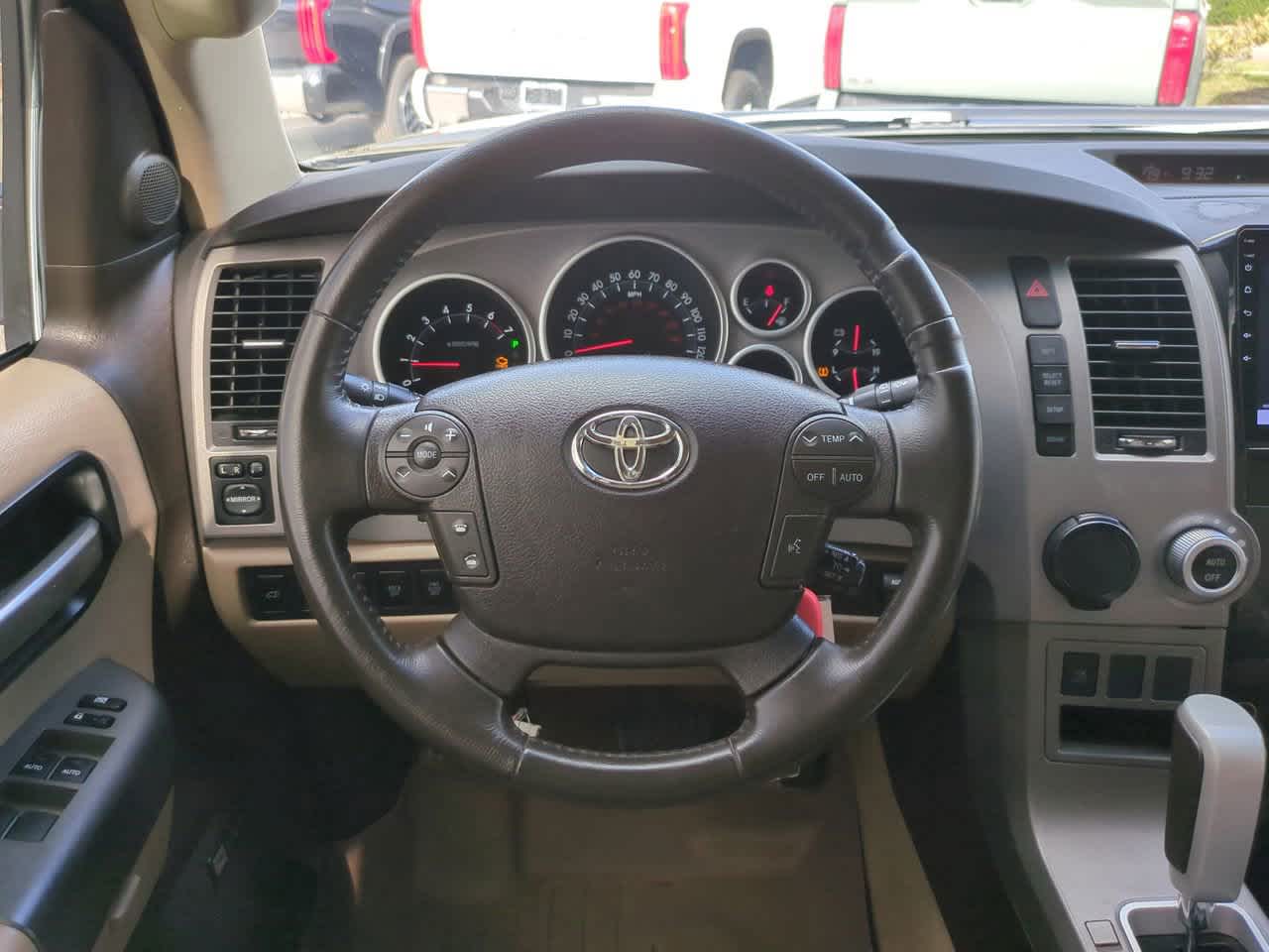 Thumbnail: 2010 Toyota Sequoia - 16