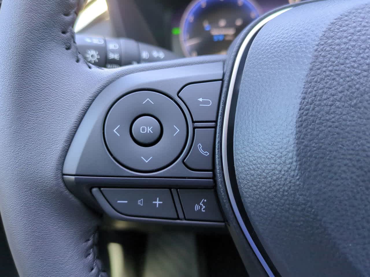 Thumbnail: 2025 Toyota RAV4 - 24