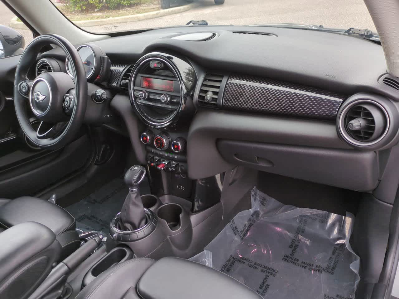 Thumbnail: 2015 MINI Cooper Hardtop - 15