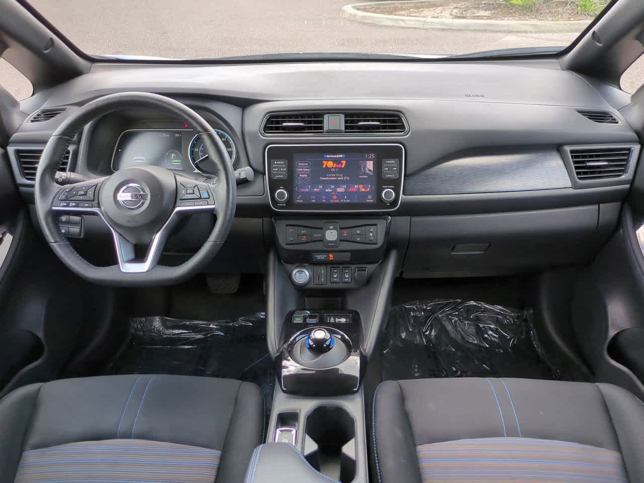 Thumbnail: 2022 Nissan Leaf - 14