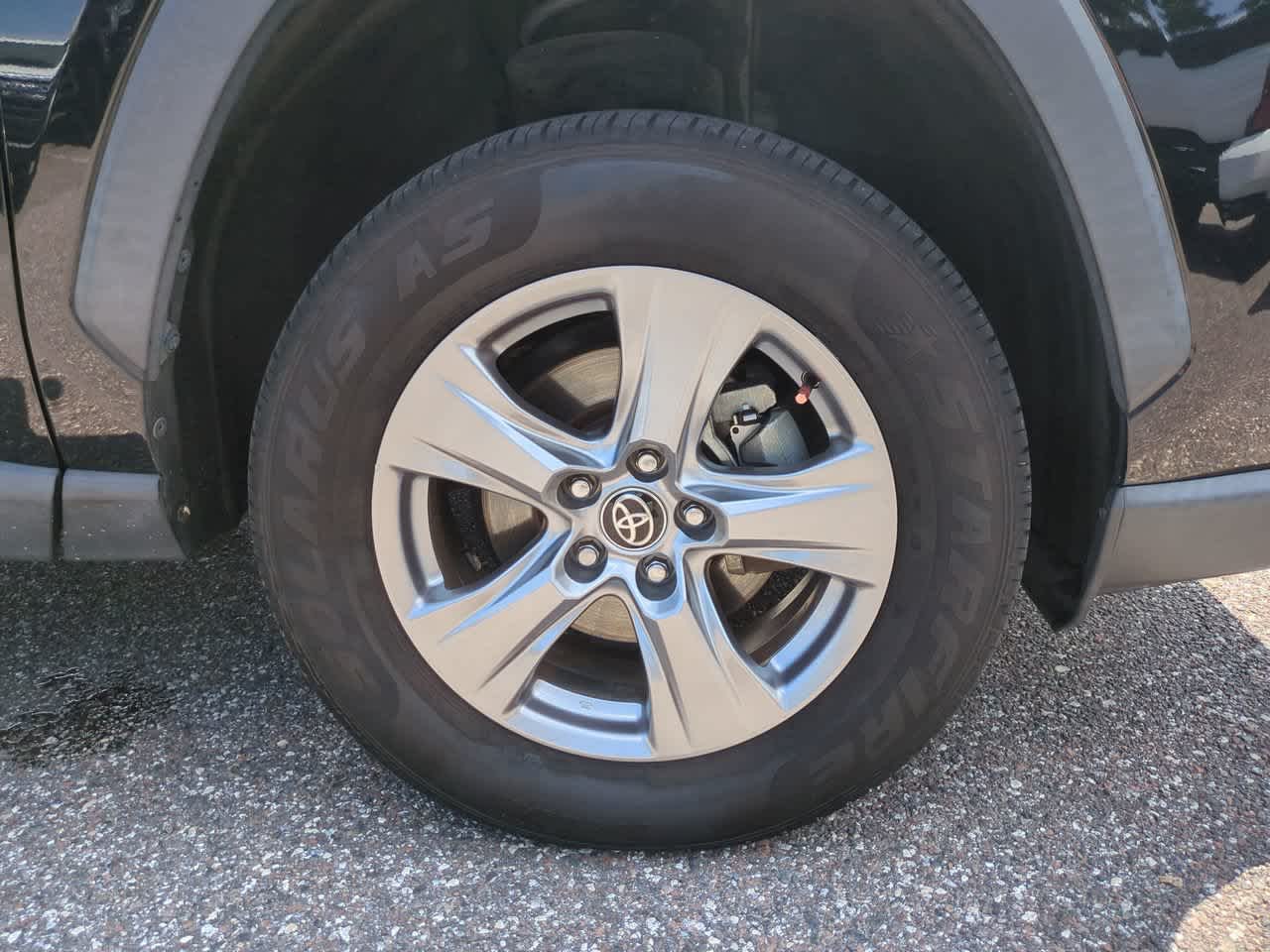 Thumbnail: 2022 Toyota RAV4 - 11