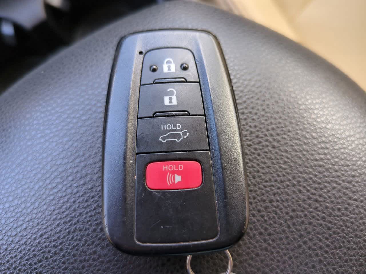 Thumbnail: 2019 Toyota RAV4 - 28