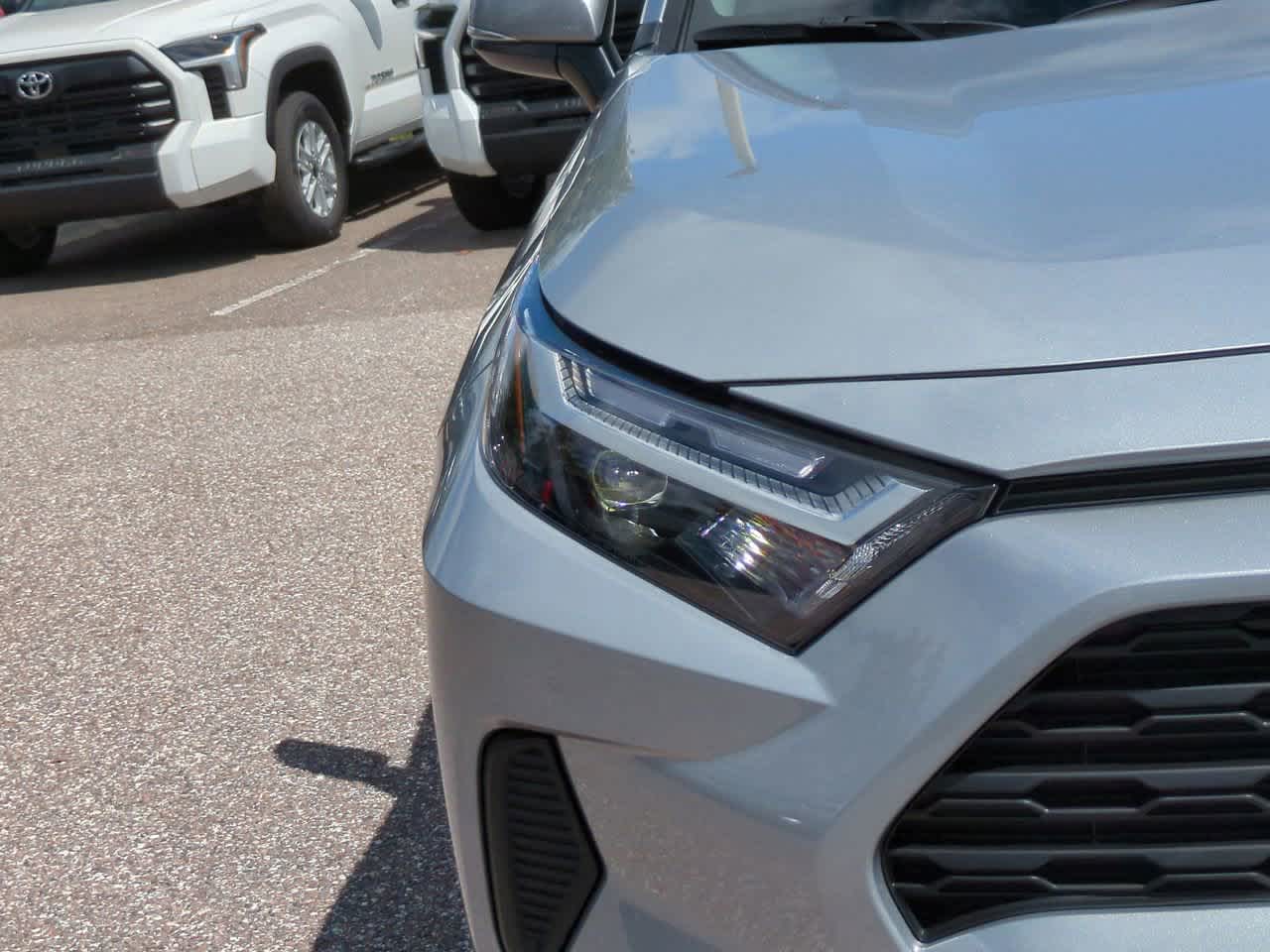 Thumbnail: 2025 Toyota RAV4 - 10